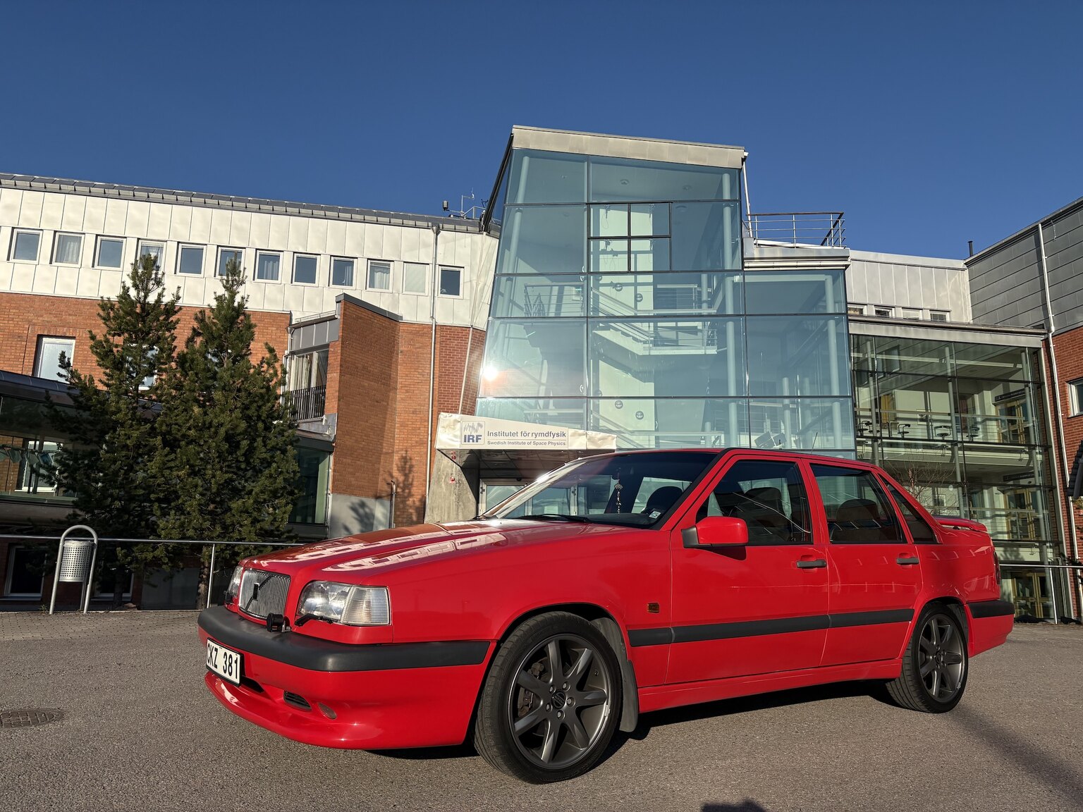 Exterior image of 1996 Volvo 850 R