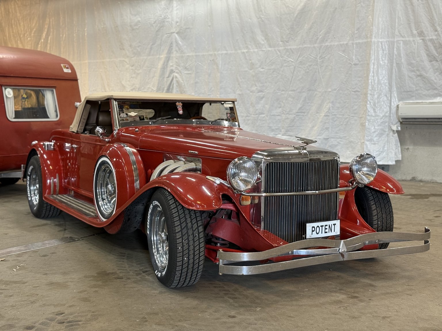 Exteriörbild på 1965 Duesenberg Roadster/StreetRod Replika 