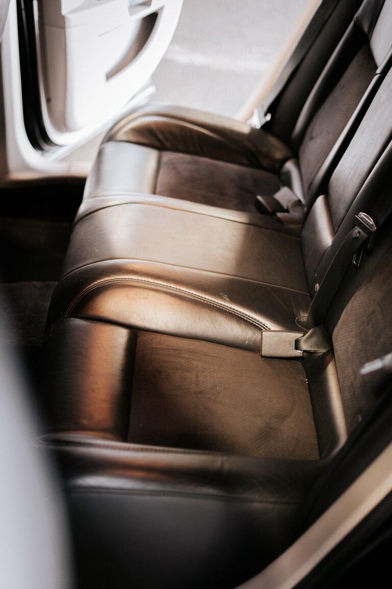 Innenraumfoto von 2006 Chrysler 300C SRT-8 (31)