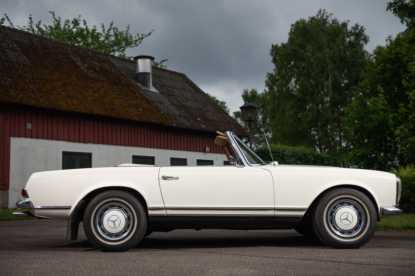 Aussenfoto 1968 Mercedes-Benz 280 SL Pagoda (8)