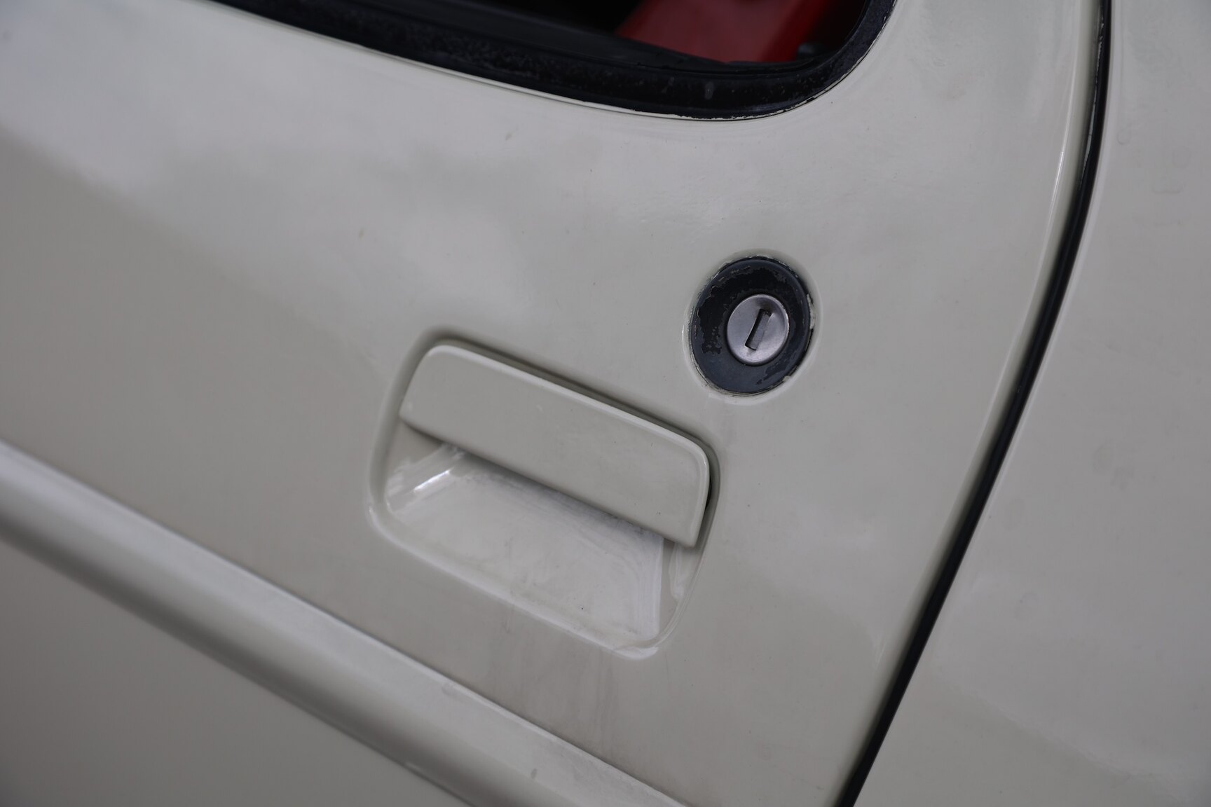 Exterior image of 1981 Porsche 928 S (26)