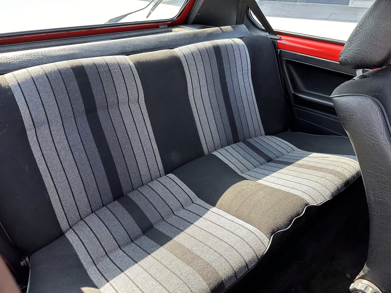 Innenraumfoto von 1984 Volkswagen Golf GTI