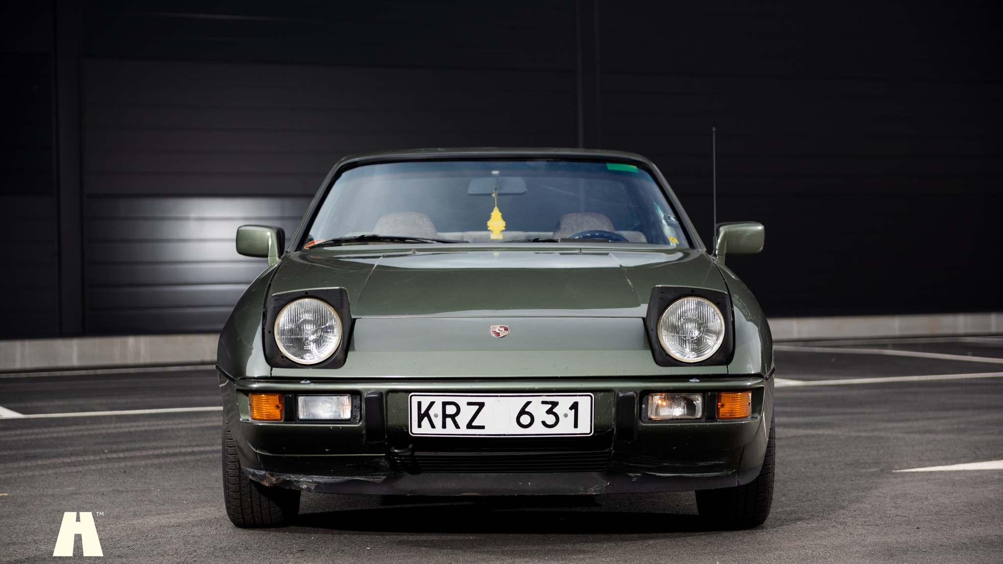 Exteriörbild på 1981 Porsche 924 (9)