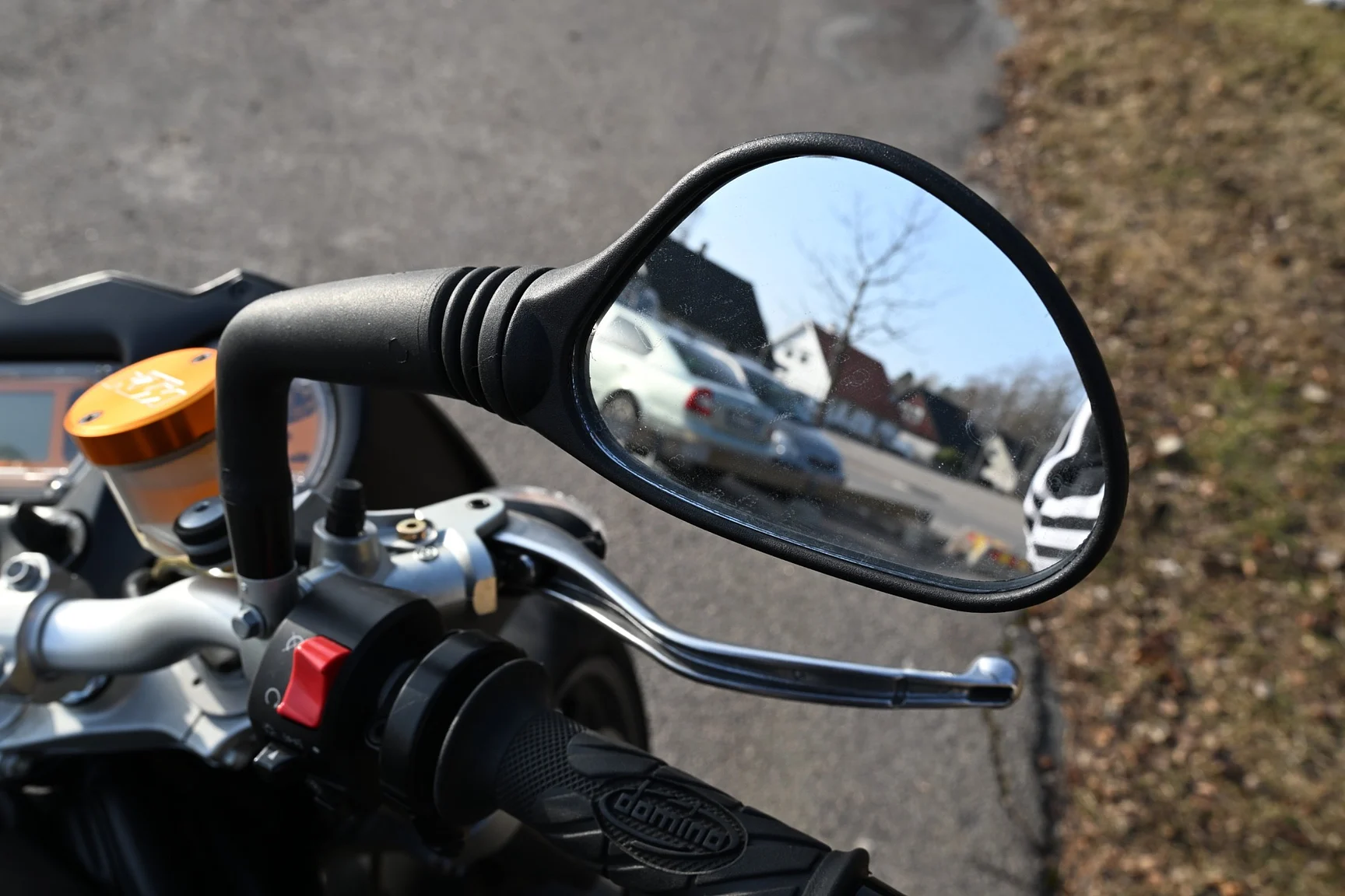 Exterior image of 2005 KTM 990 Super Duke (32)