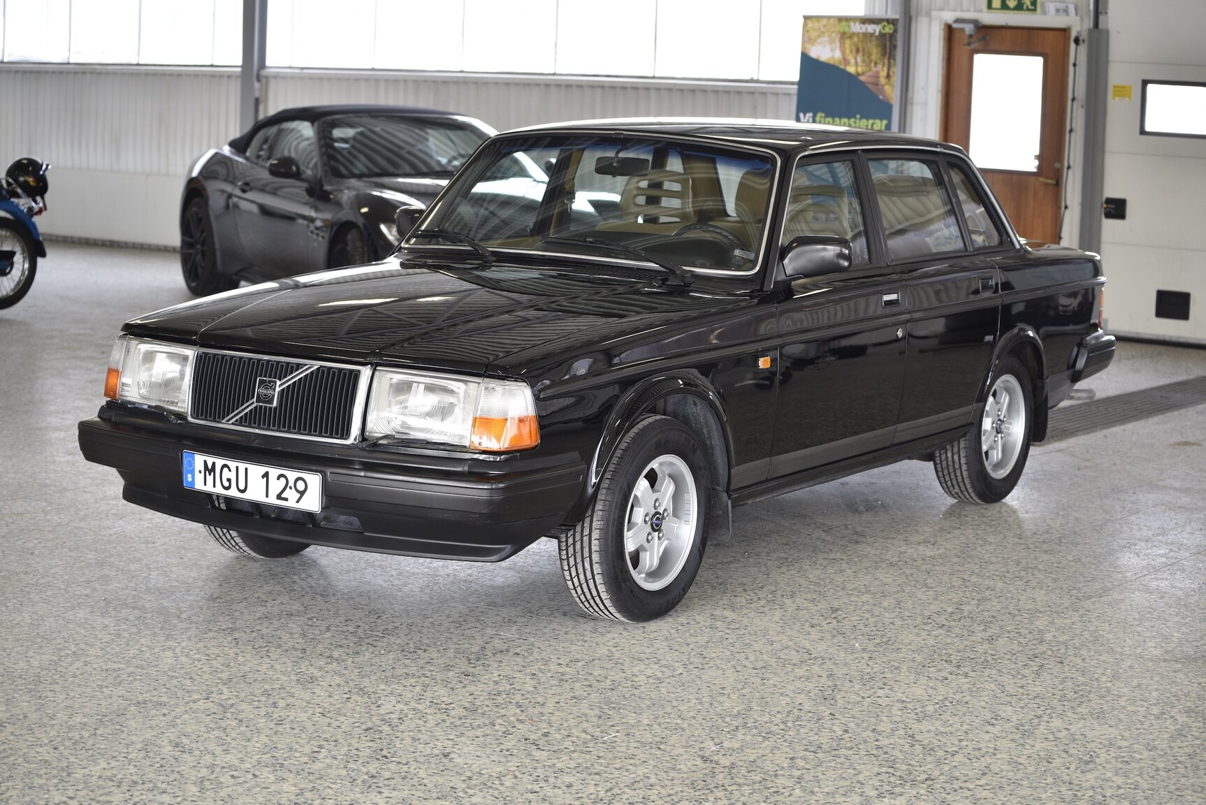 Exteriörbild på 1986 Volvo 240 DL (3)