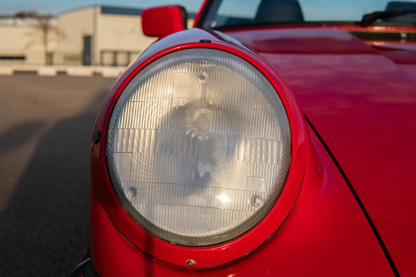 Exteriörbild på 1987 Porsche 911 Carrera Cab 3.2