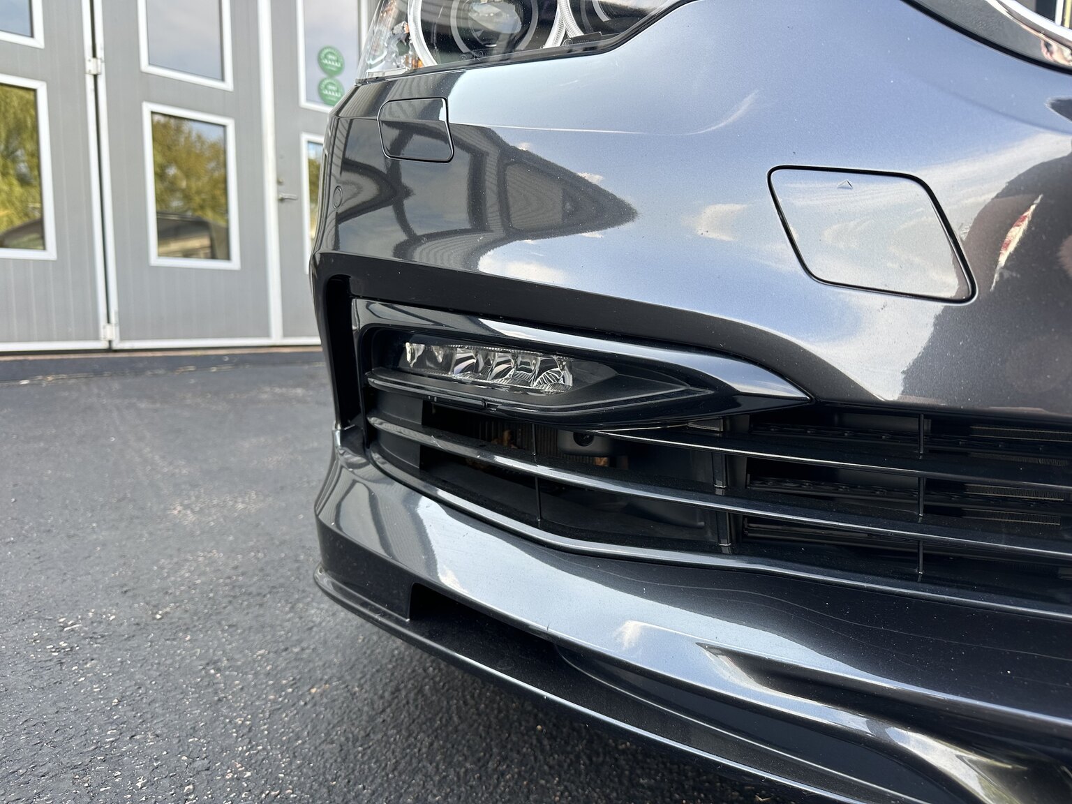 Exterior image of 2019 ALPINA B5 S Bi-Turbo Sedan ALLRAD