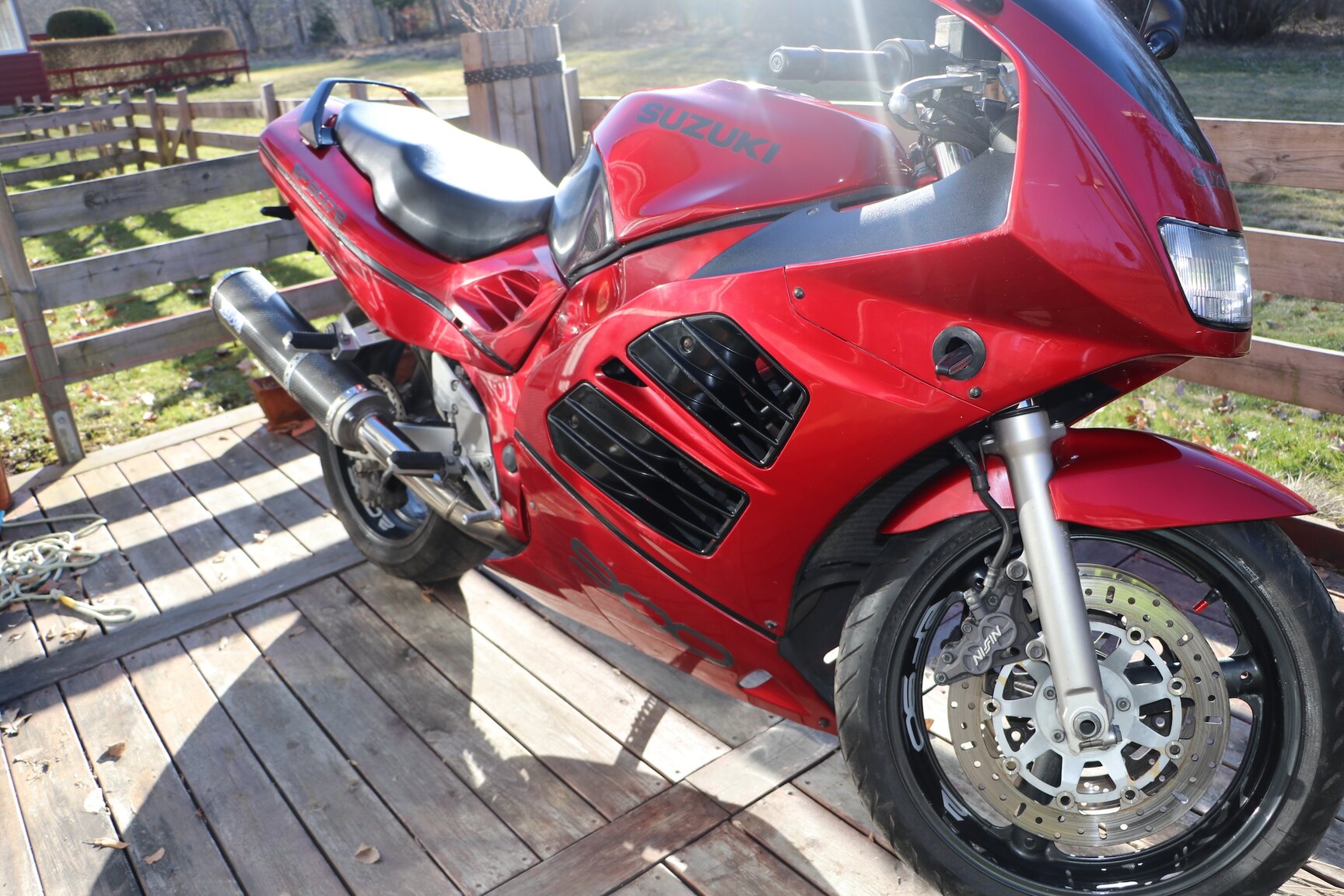 Exteriörbild på 1995 SUZUKI RF 900R