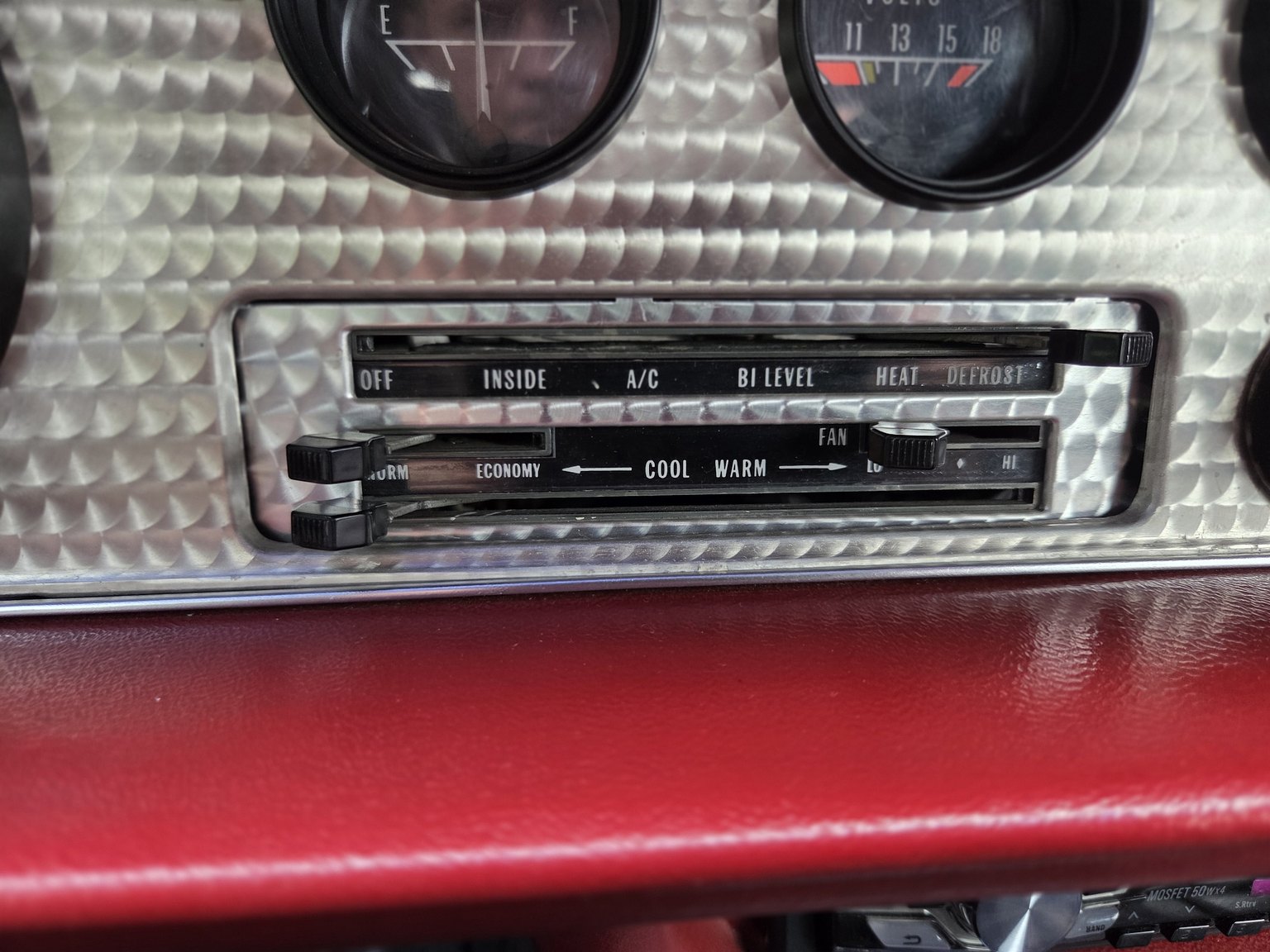 Innenraumfoto von 1976 Pontiac Firebird Trans Am