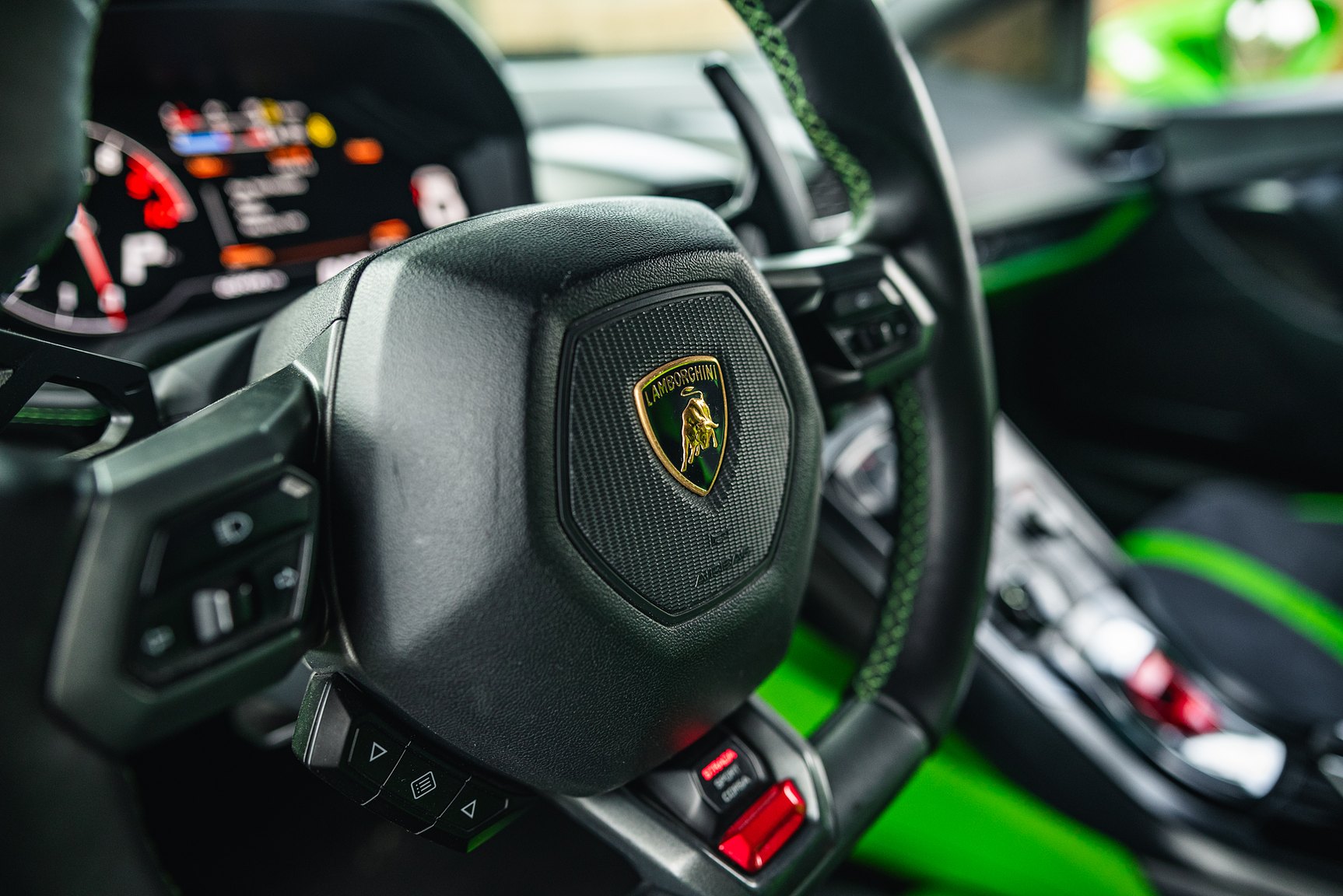 Innenraumfoto von 2016 Lamborghini Huracan LP-610-4