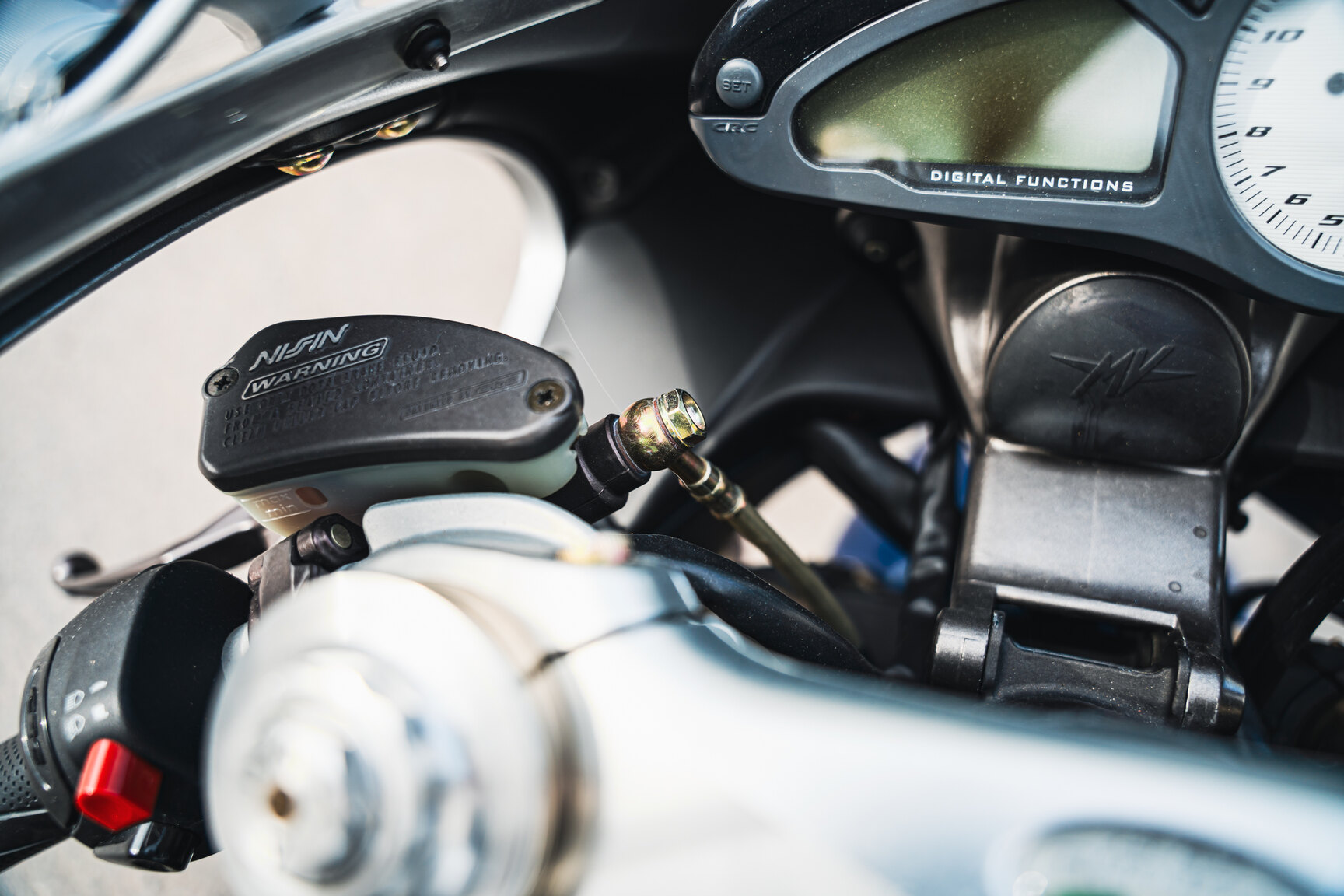 Exteriörbild på 2004 MV Agusta F4 1000S
