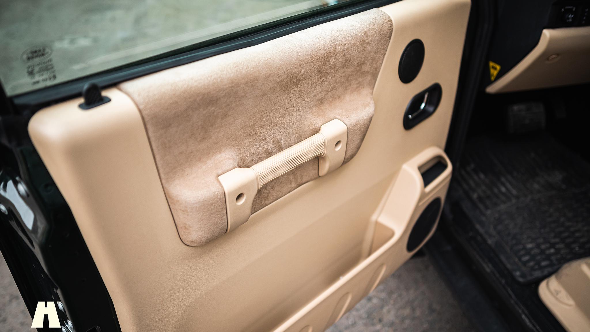 Interior image of 2003 Land Rover Discovery II, 2003