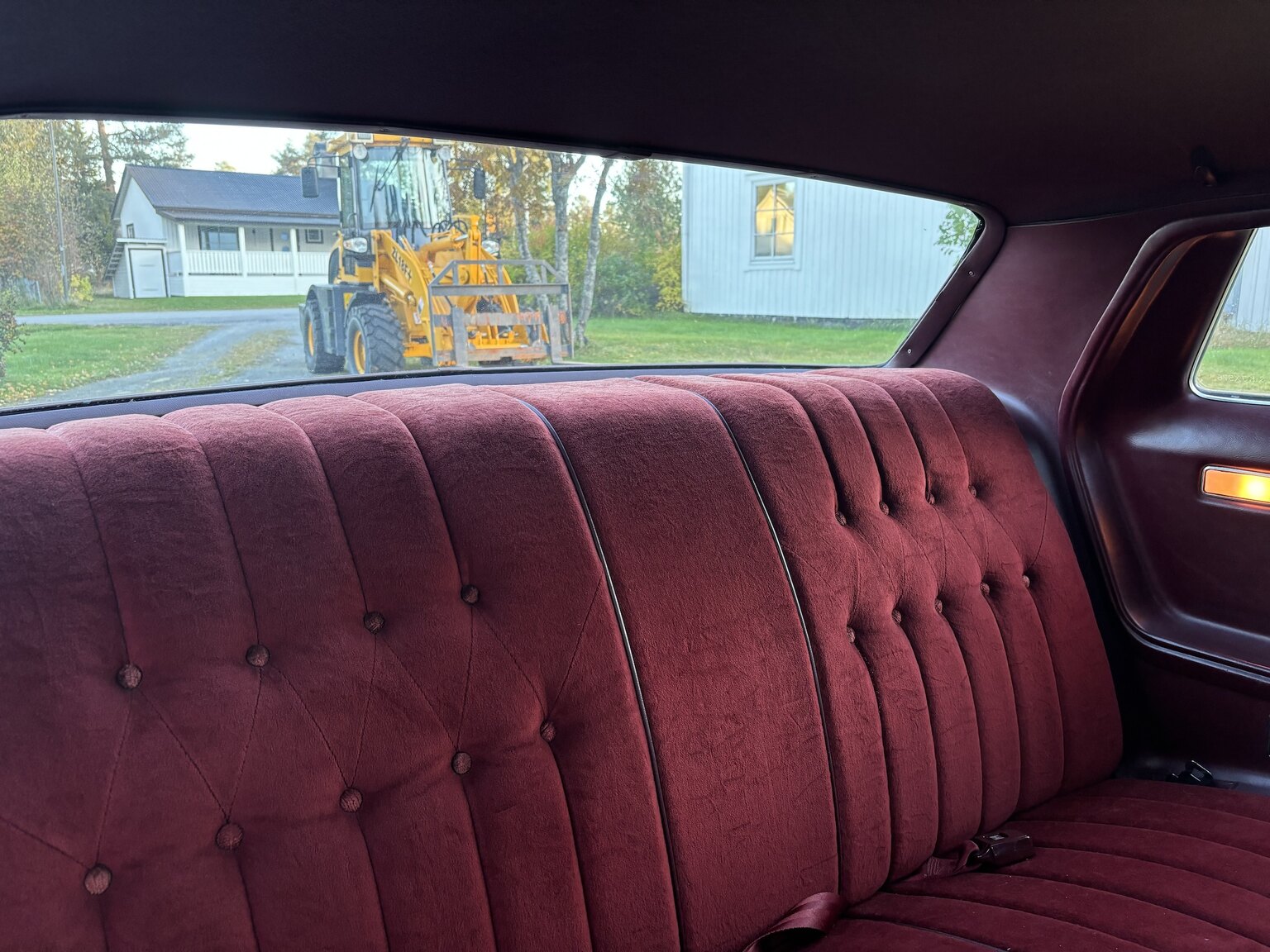 Interior image of 1976 Chrysler Cordoba