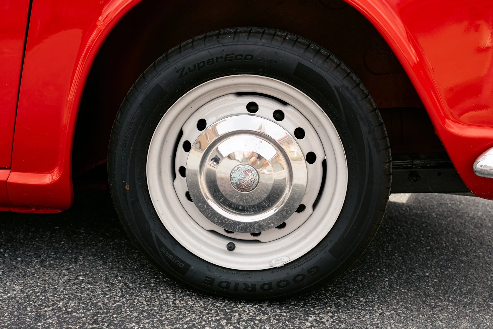 Exterior image of 1963 Triumph TR4 (44)