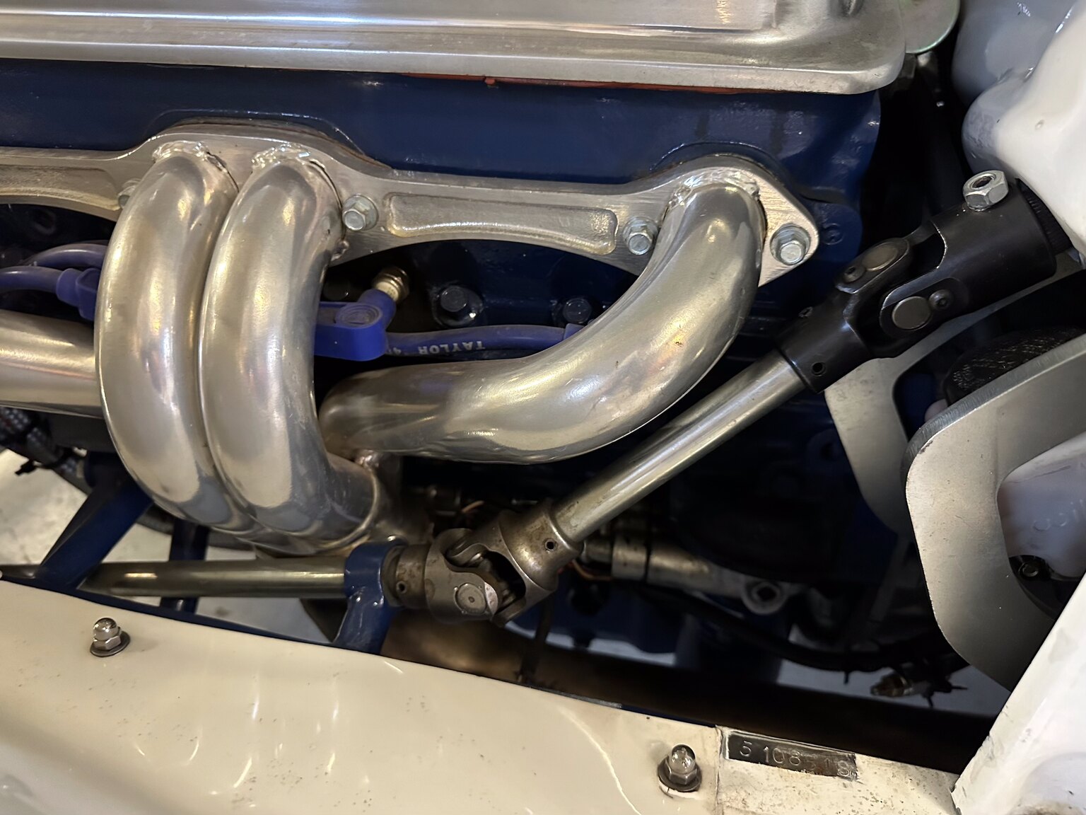Image of 1932 Custom Ford Rod White Ice mechanics