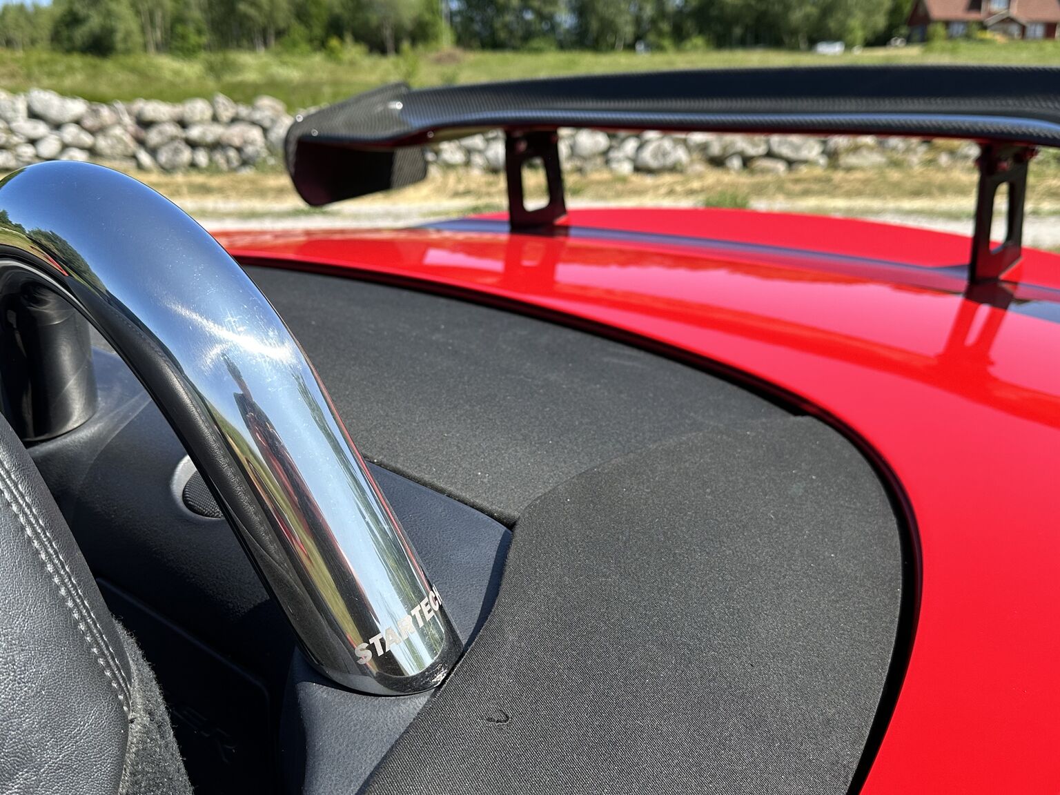 Exterior image of 2004 Dodge Viper SRT-10 (41)