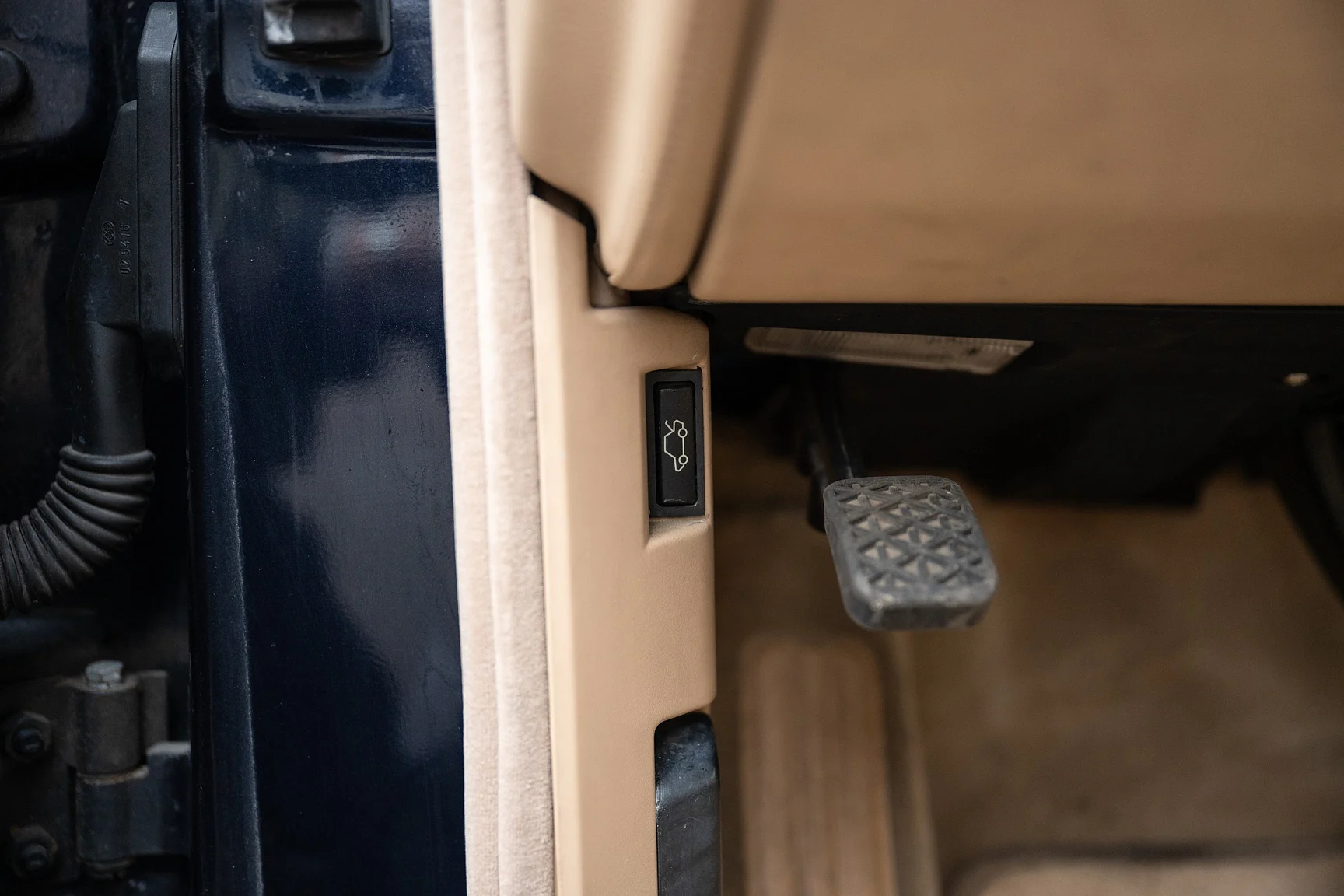 Interior image of 1996 BMW 740 iA - NO RESERVE (75)