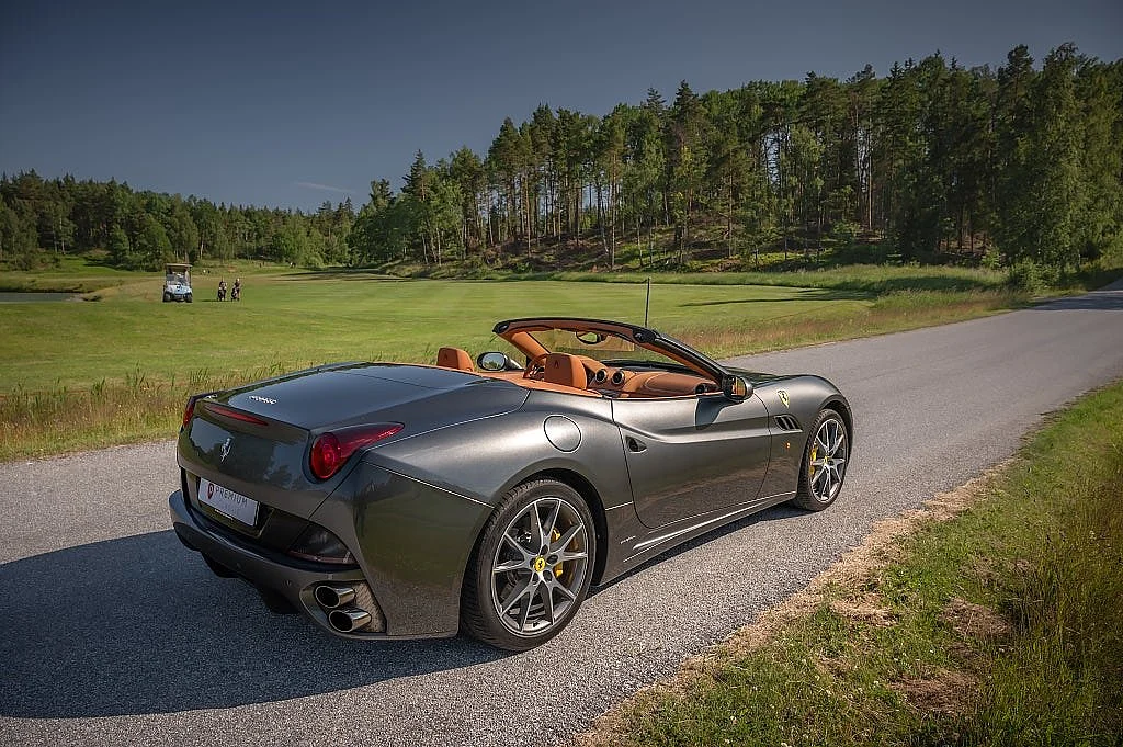 Bild von 2010 Ferrari California (4)