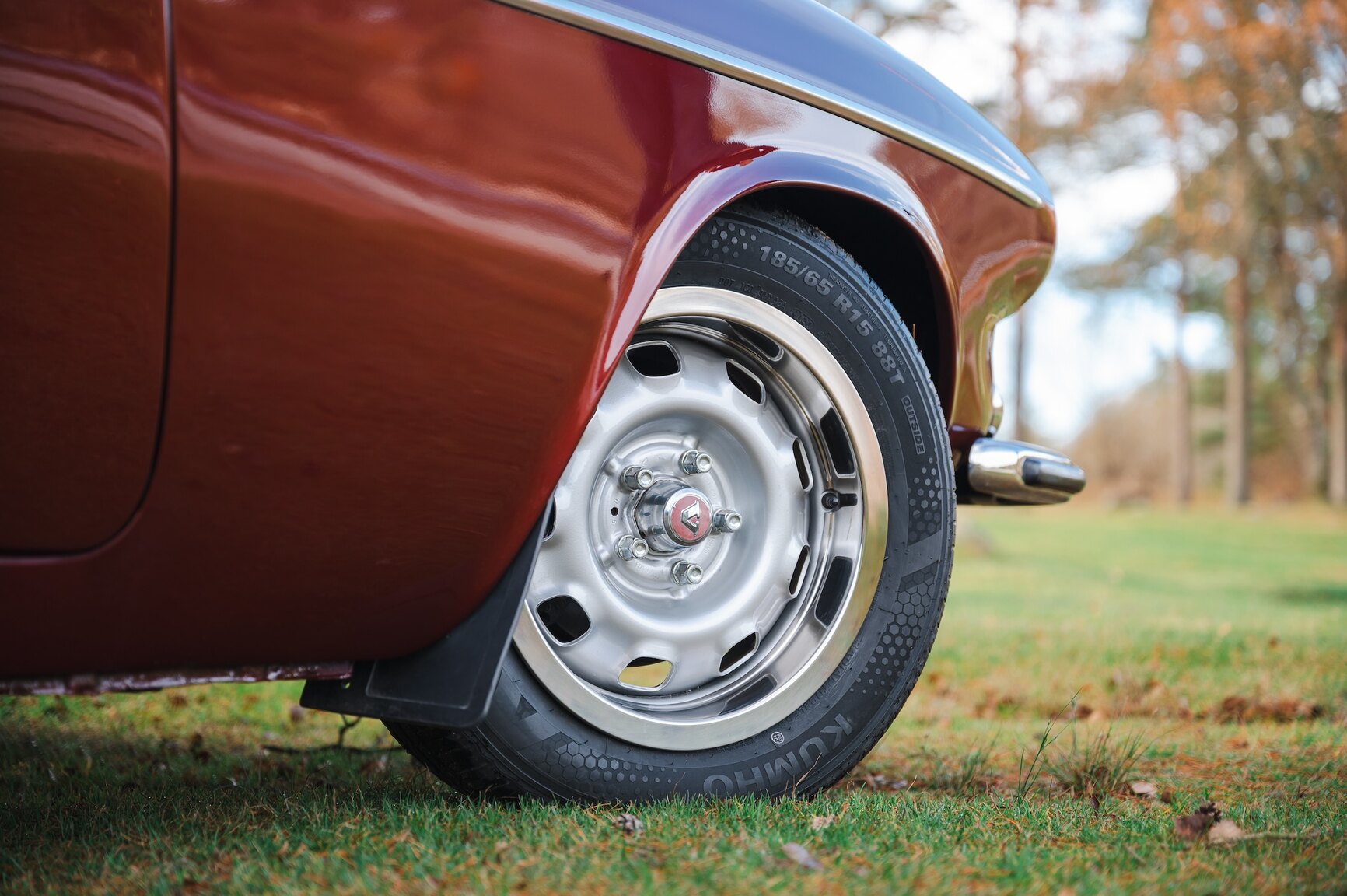 Exterior image of 1972 Volvo 1800 ES