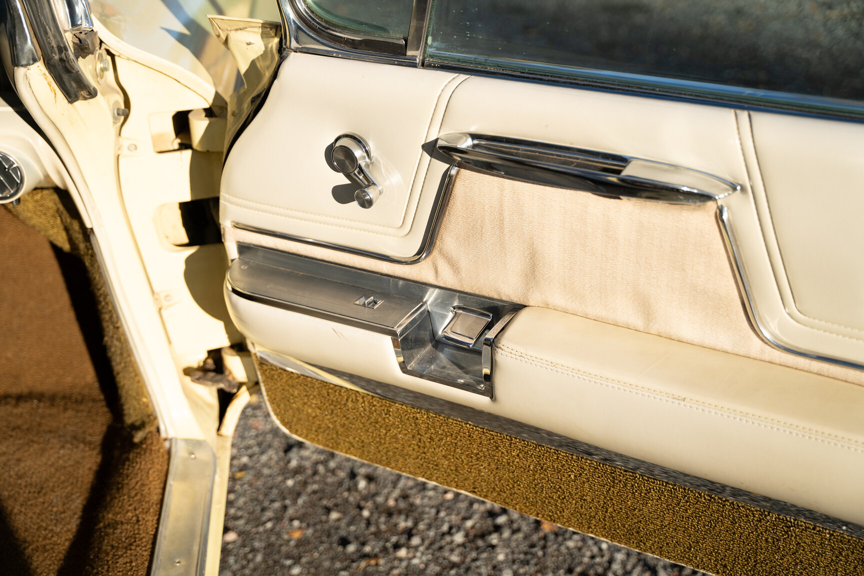 Interior image of 1962 Cadillac Coupé De Ville
