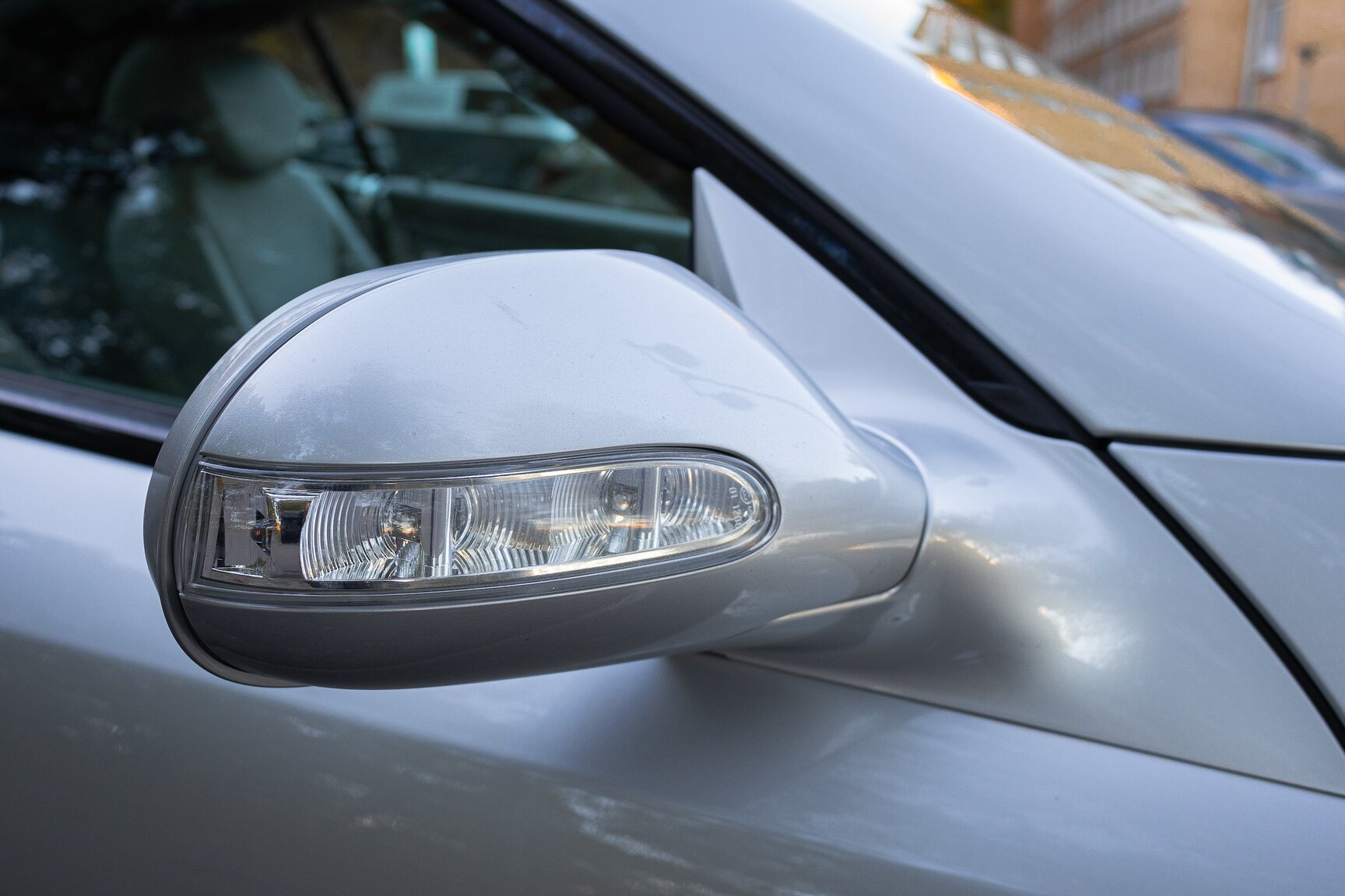 Exterior image of 2002 Mercedes-Benz SL 500