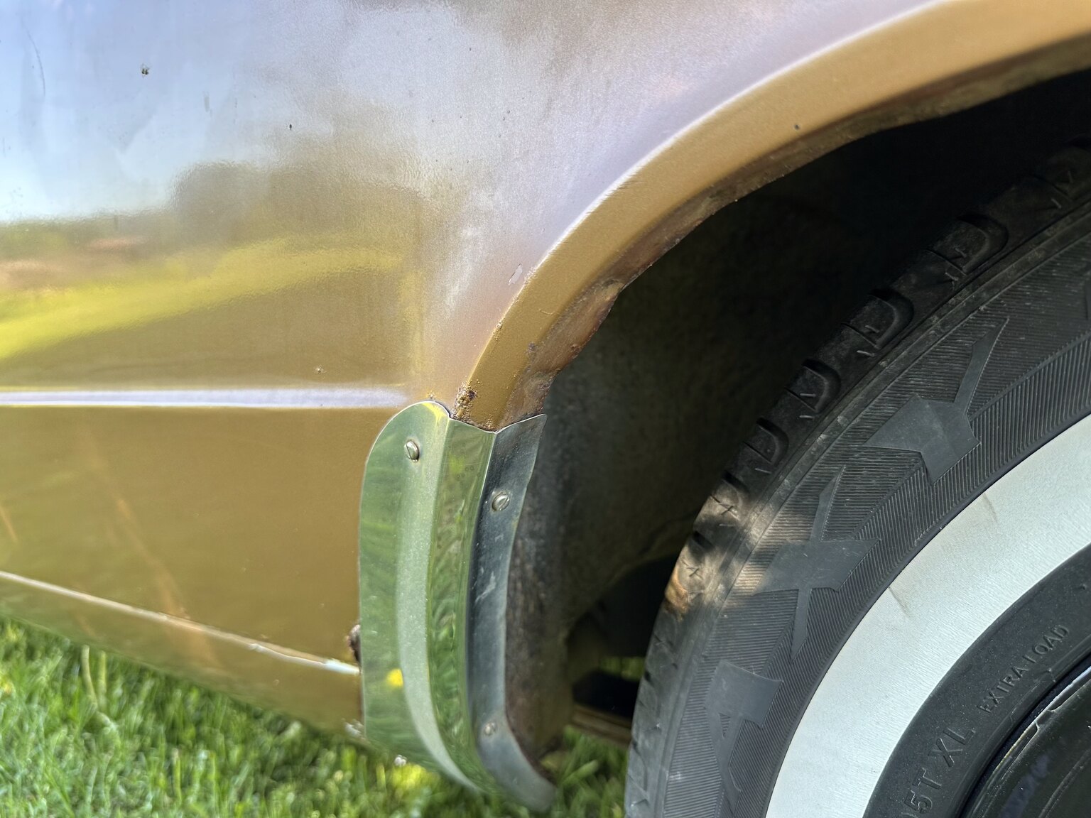 Exteriörbild på 1966 Plymouth Valiant 100 2-door Sedan