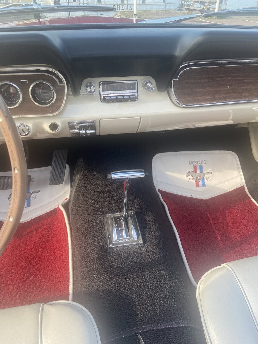 Interiörbild 1966 Ford Mustang Convertible