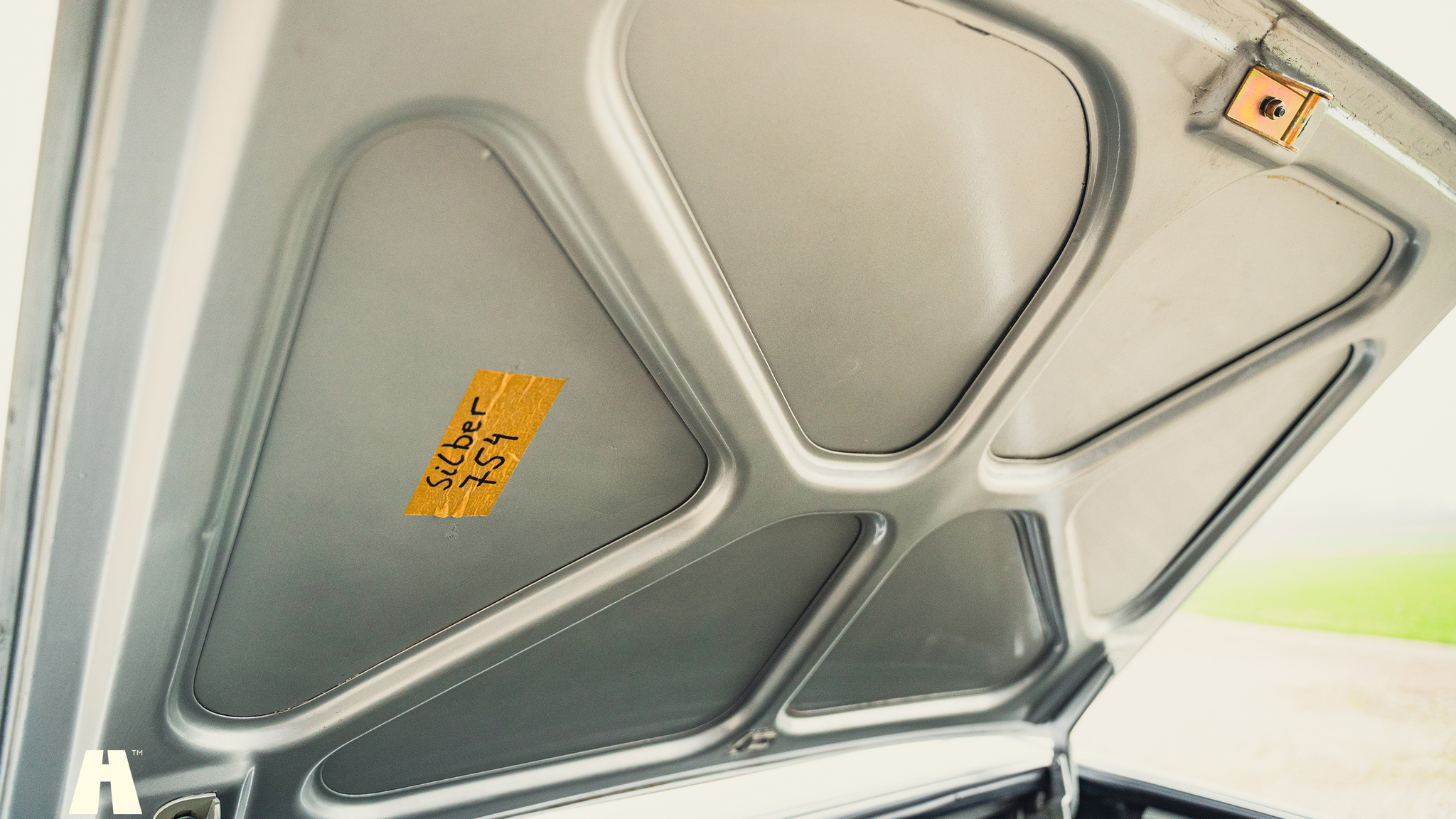Interior image of 1980 Alfa Romeo 2000 Spider