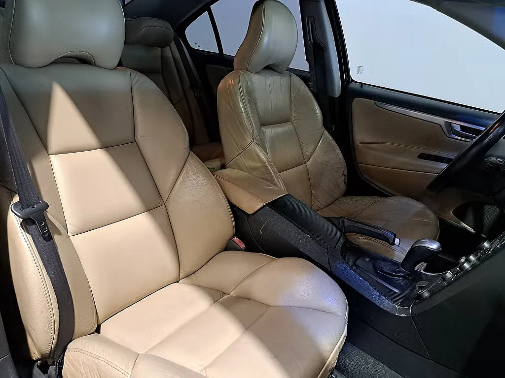 Interiörbild 2004 Volvo S60R (1)