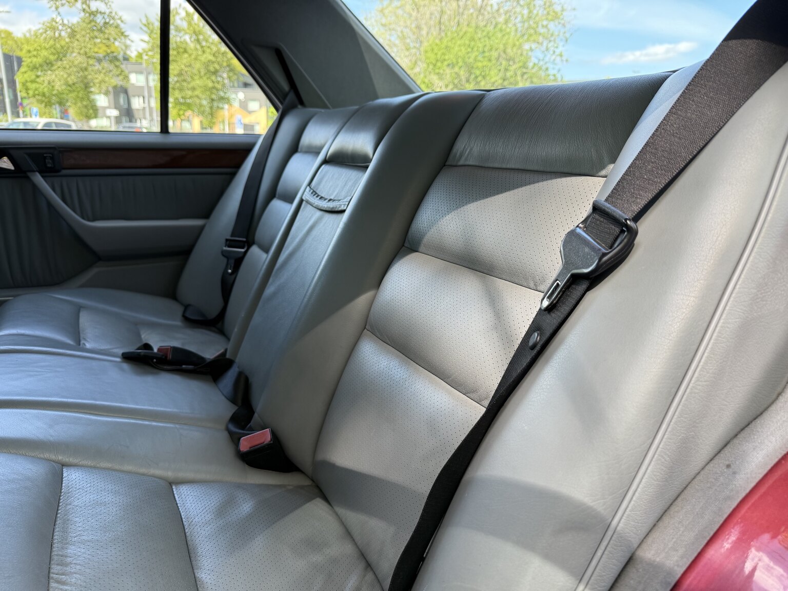Interior image of 1991 Mercedes-Benz 300 E-24