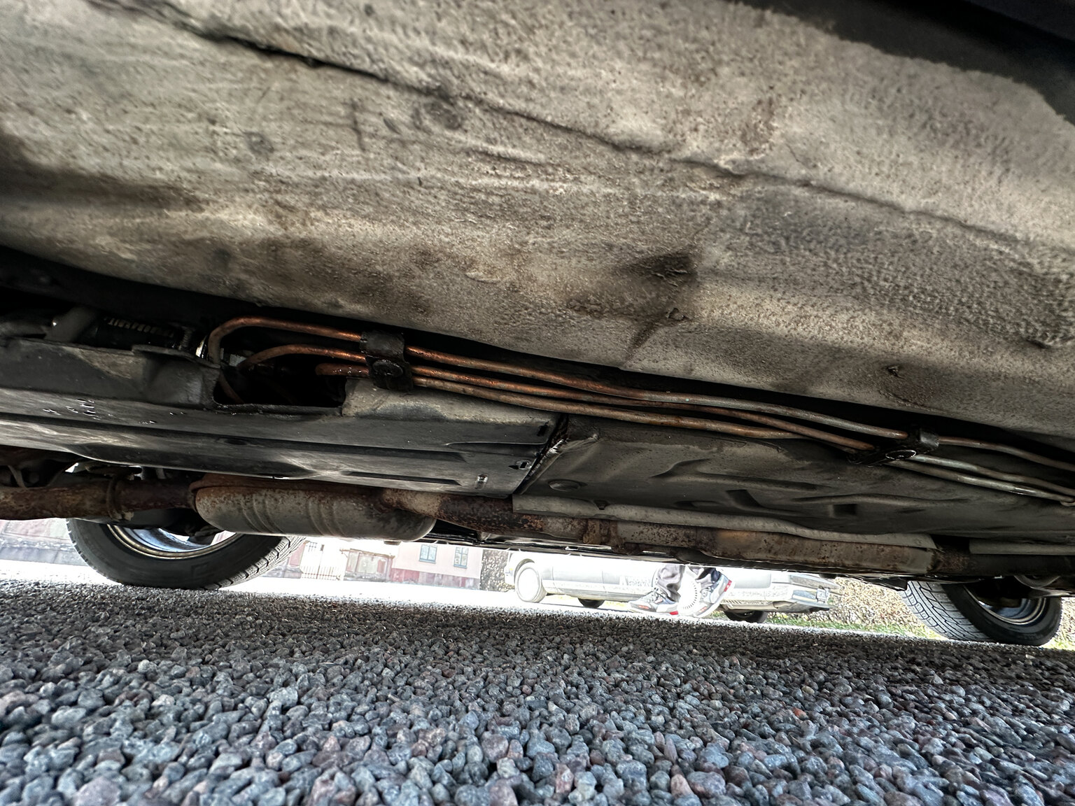 Image of 1993 Mercedes-Benz E 220 mechanics