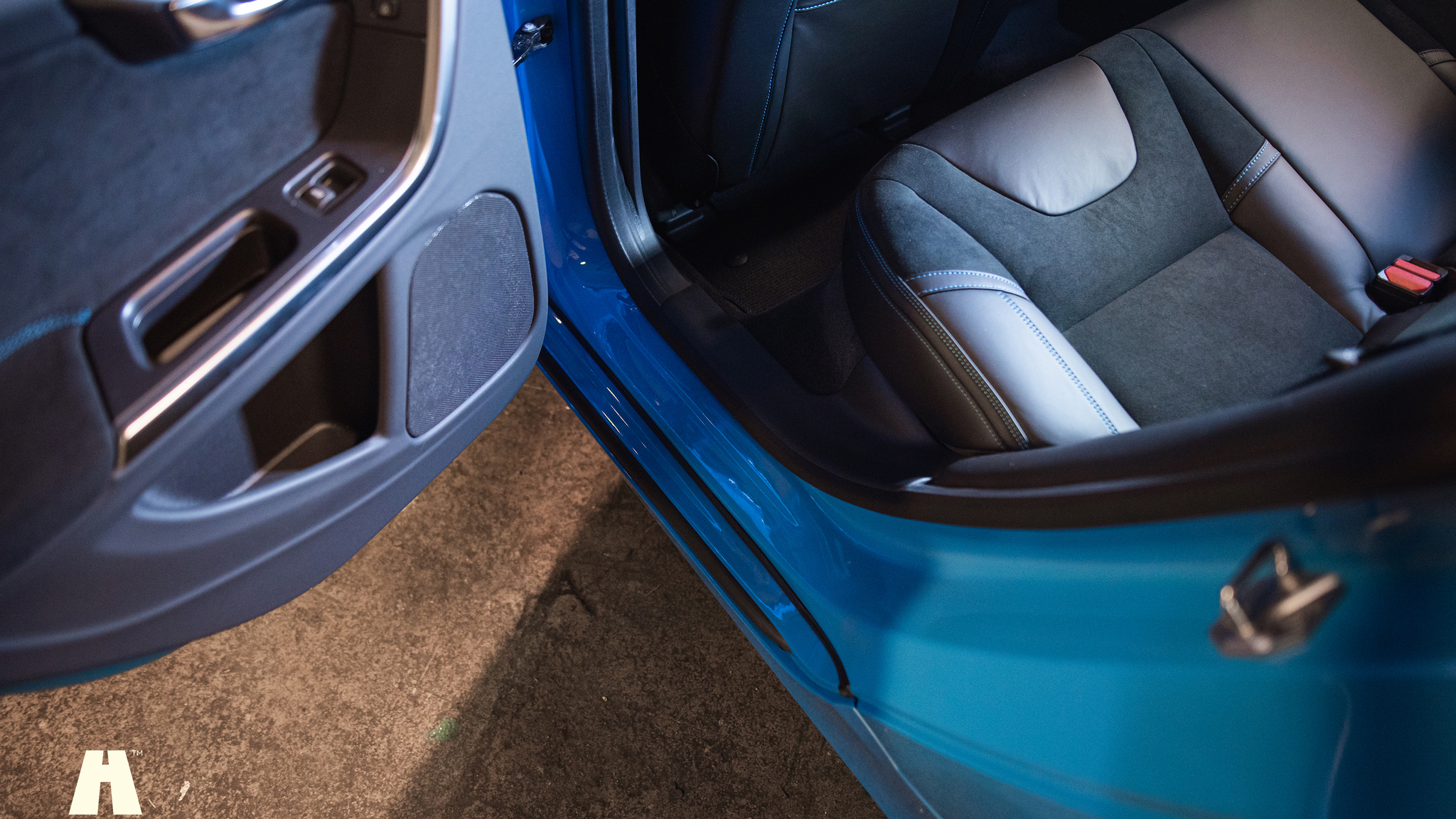 Interior image of 2017 Volvo V60 Polestar T6