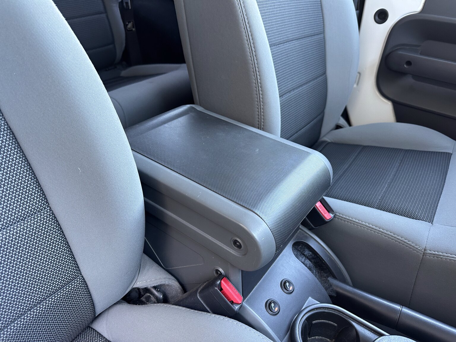 Innenraumfoto von 2010 Jeep Wrangler Rubicon (7)