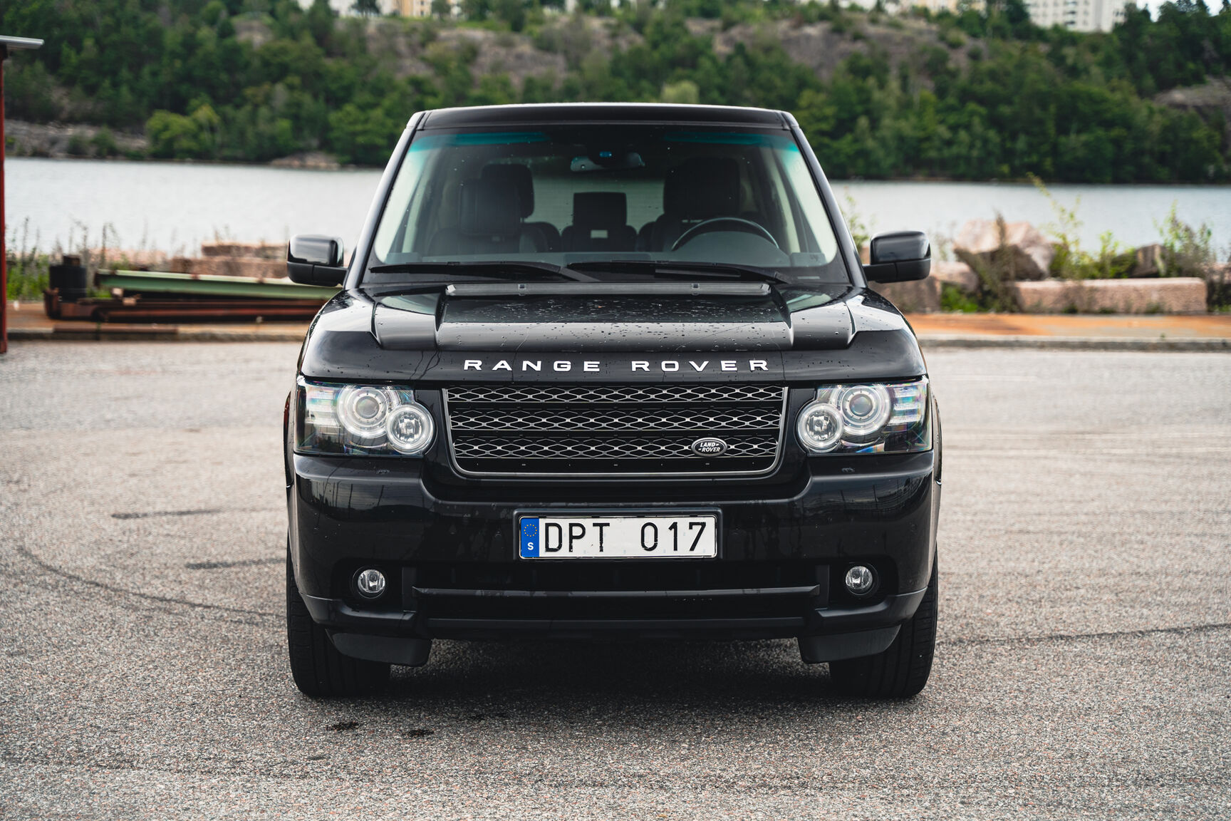 Exteriörbild på 2012 Range Rover TDV8 Vouge