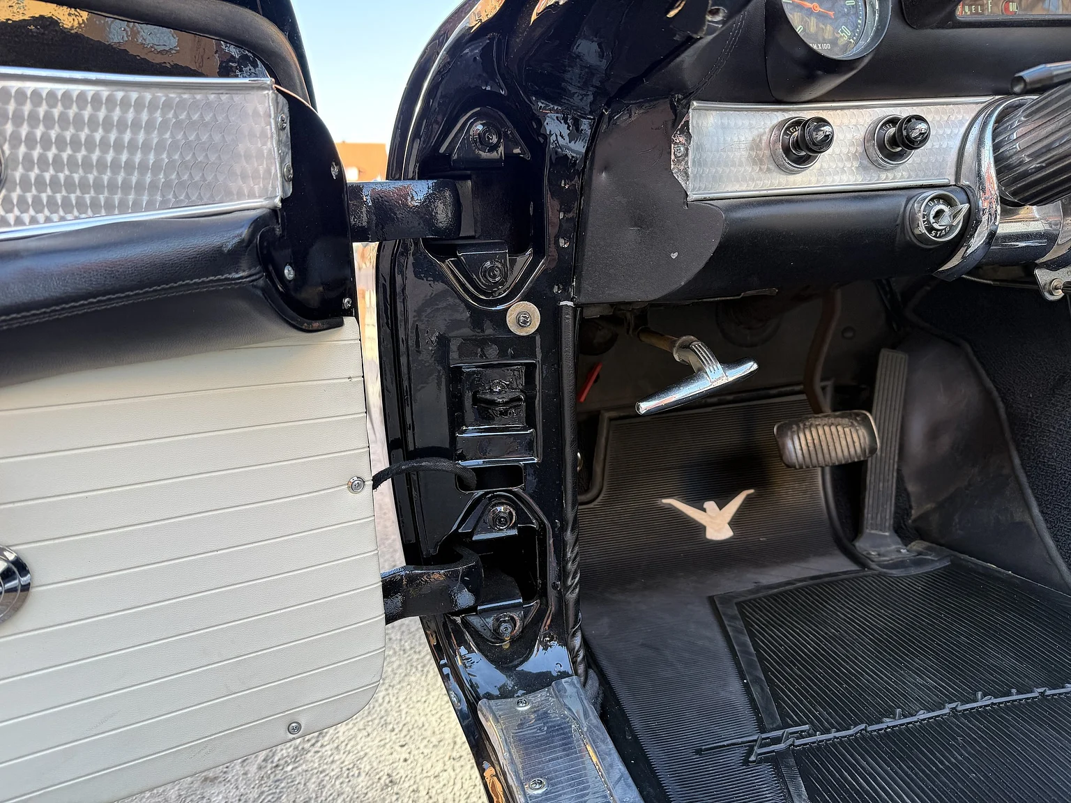 Innenraumfoto von 1955 Ford Thunderbird (12)