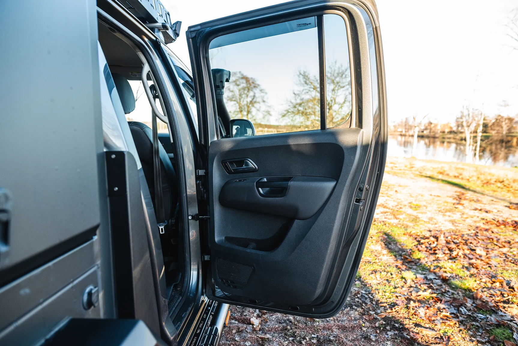 Innenraumfoto von 2020 Northea Camper Expedition Volkswagen Amarok (14)