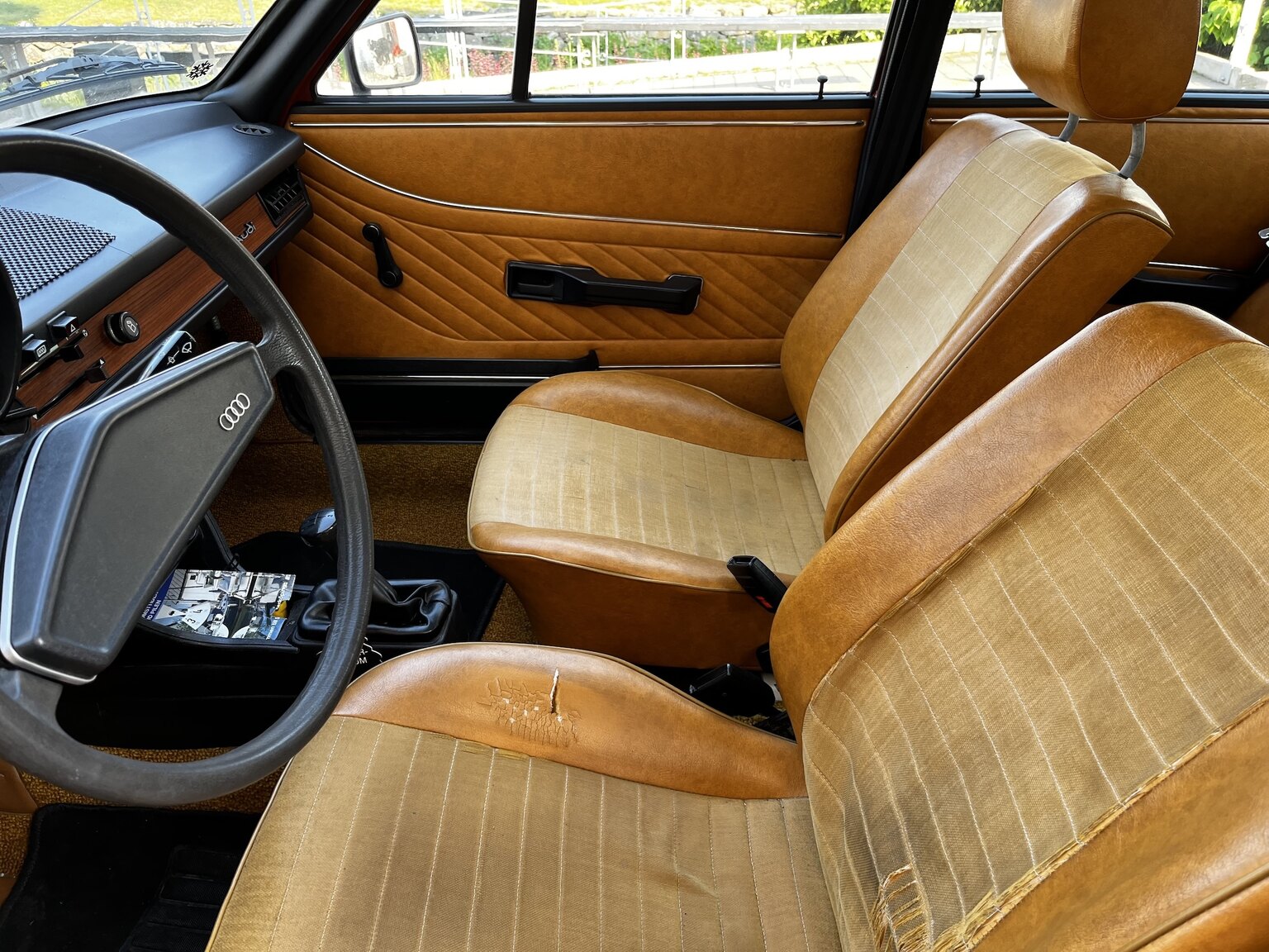 Interior image of 1976 Audi 80 GL B1 