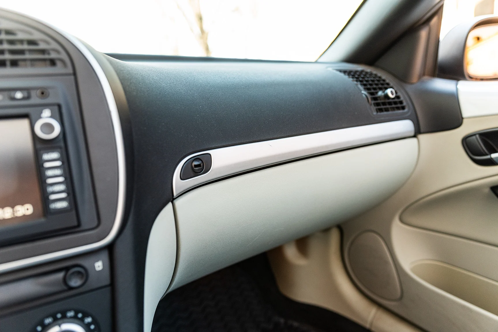 Interior image of 2008 SAAB 9-3 Vector 2.0T Cabriolet (44)