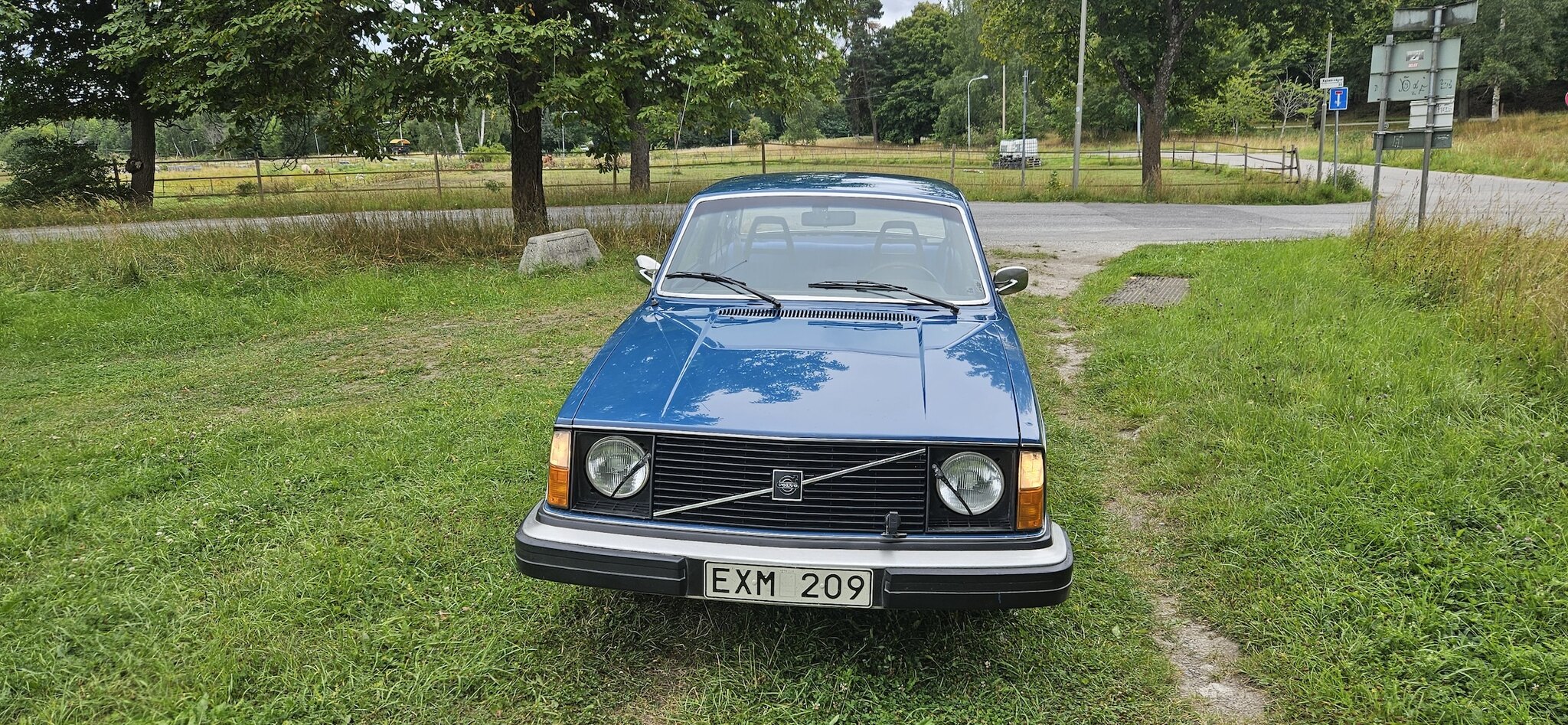 Exteriörbild på 1977 Volvo 242