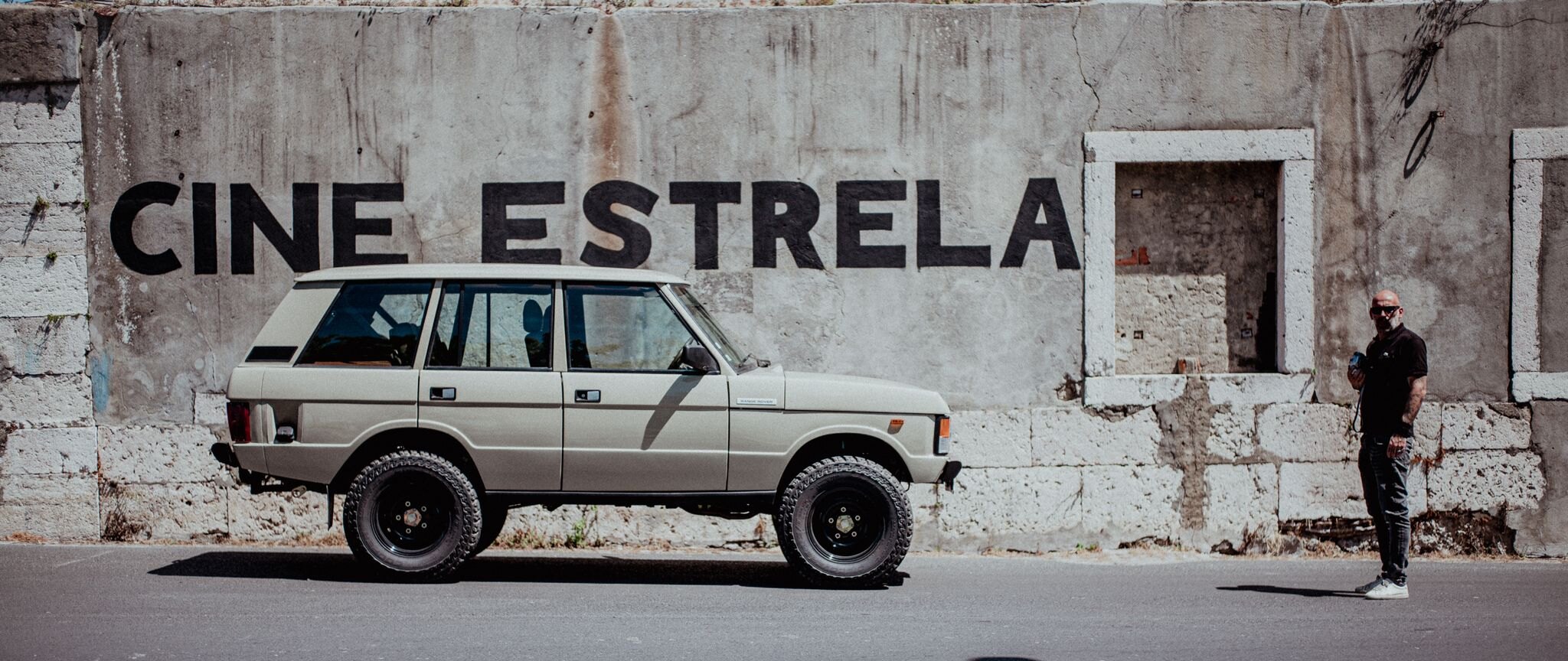 Exteriörbild på 1991 Range Rover Restomod