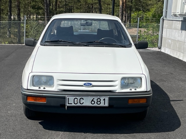 Exterior image of 1983 Ford Sierra