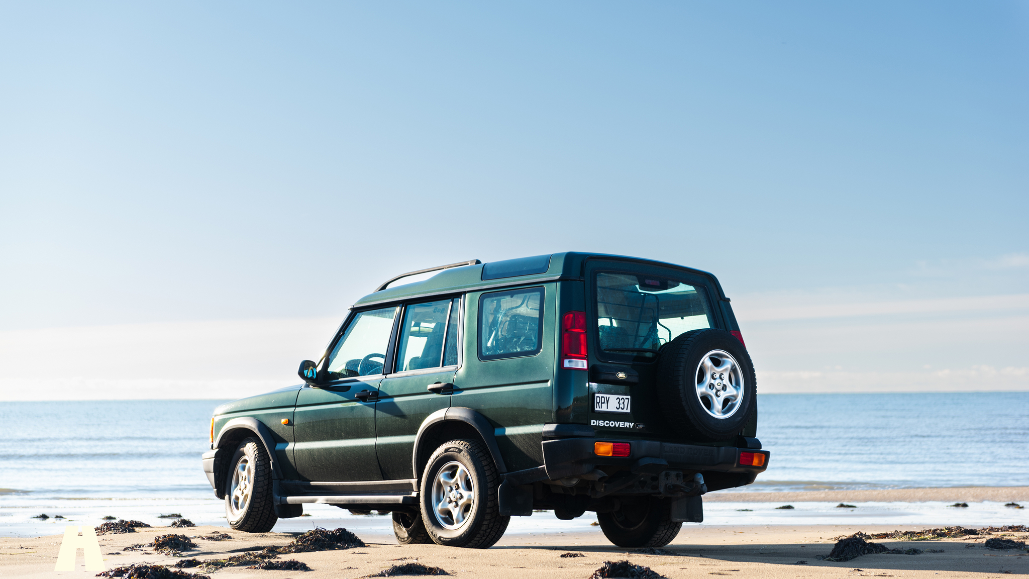 Exterior image of 1999 Land Rover Discovery 2