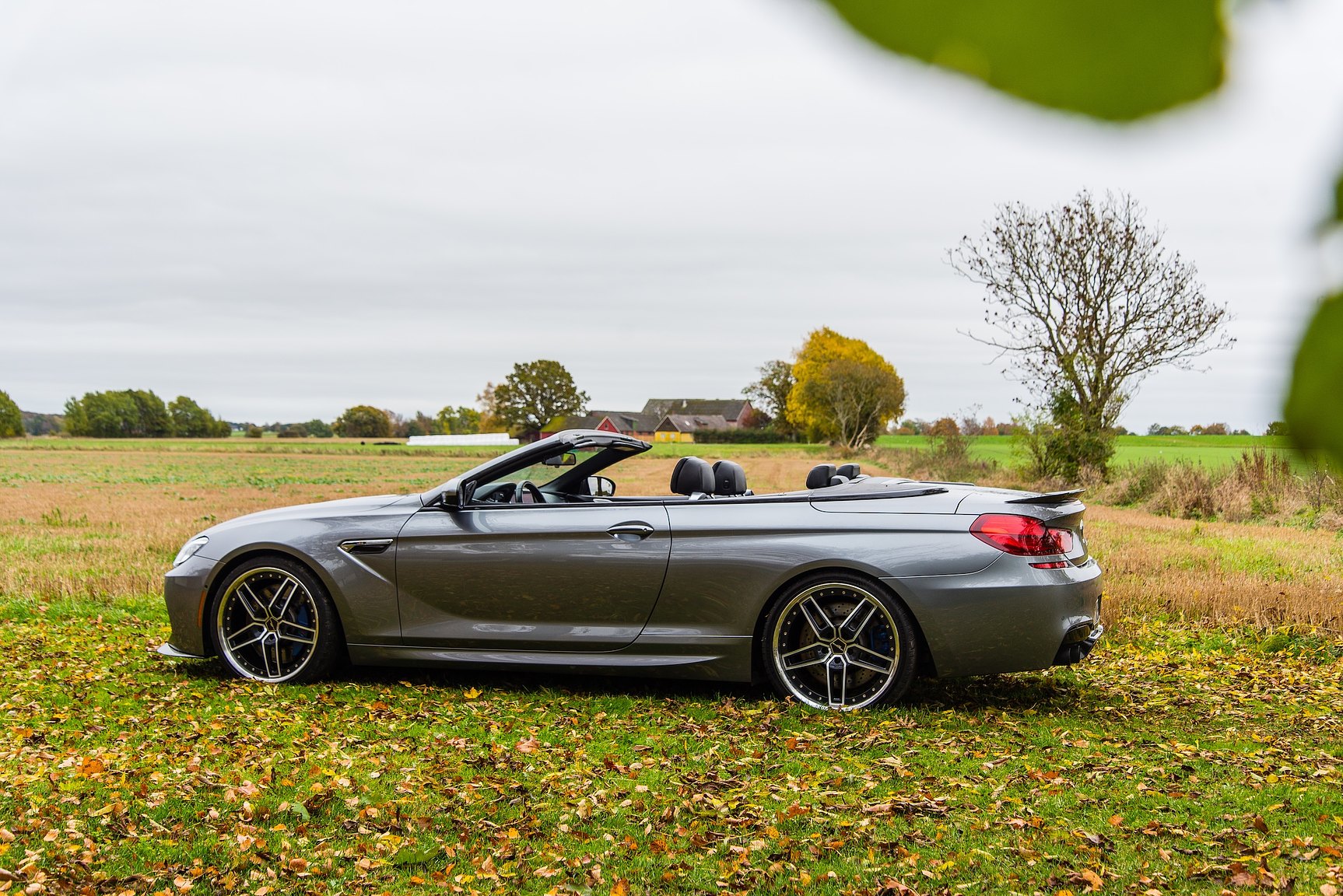Exterior image of 2014 BMW M6C