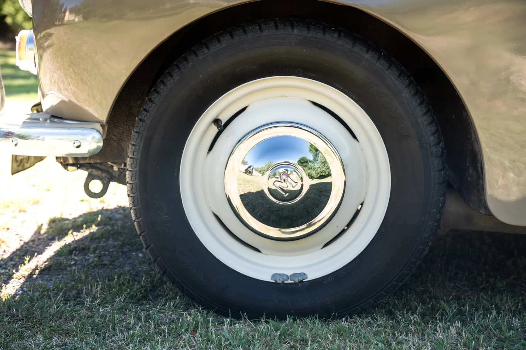 Exterior image of 1971 Morris Minor 1000 (34)