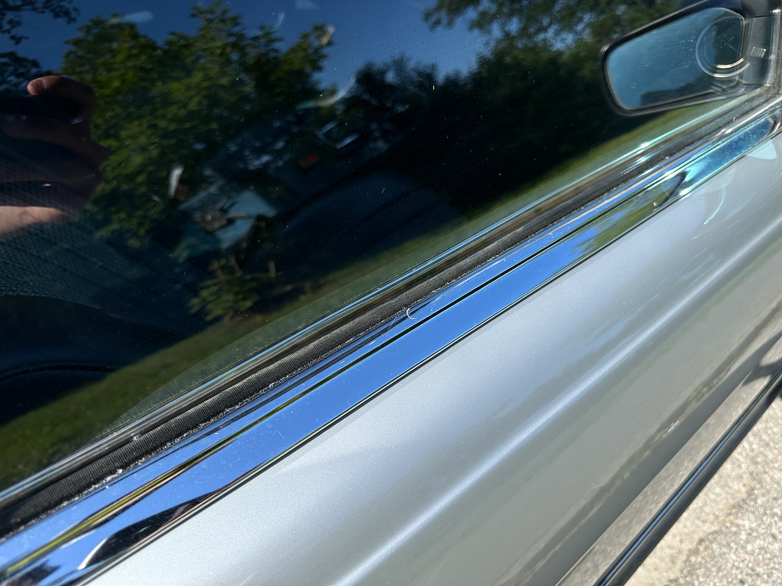 Exterior image of 1972 Mercedes-Benz 350 SL