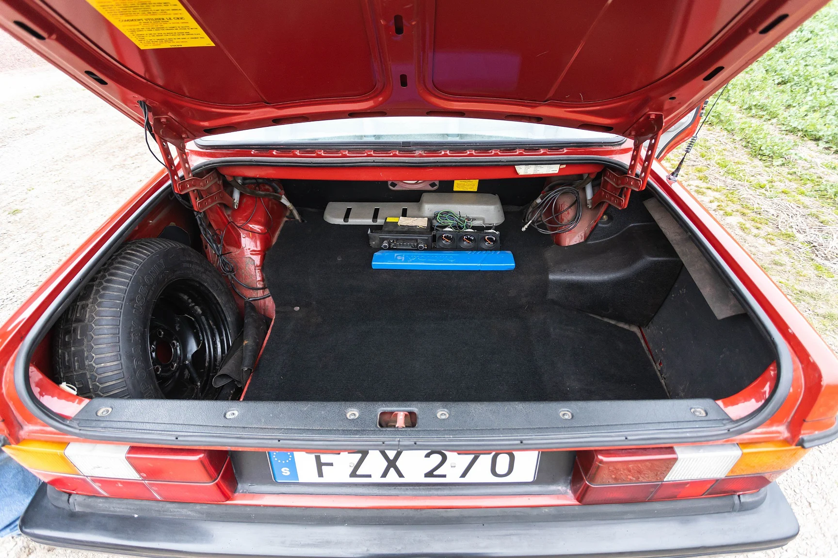 Innenraumfoto von 1984 Volvo 244 Turbo (28)