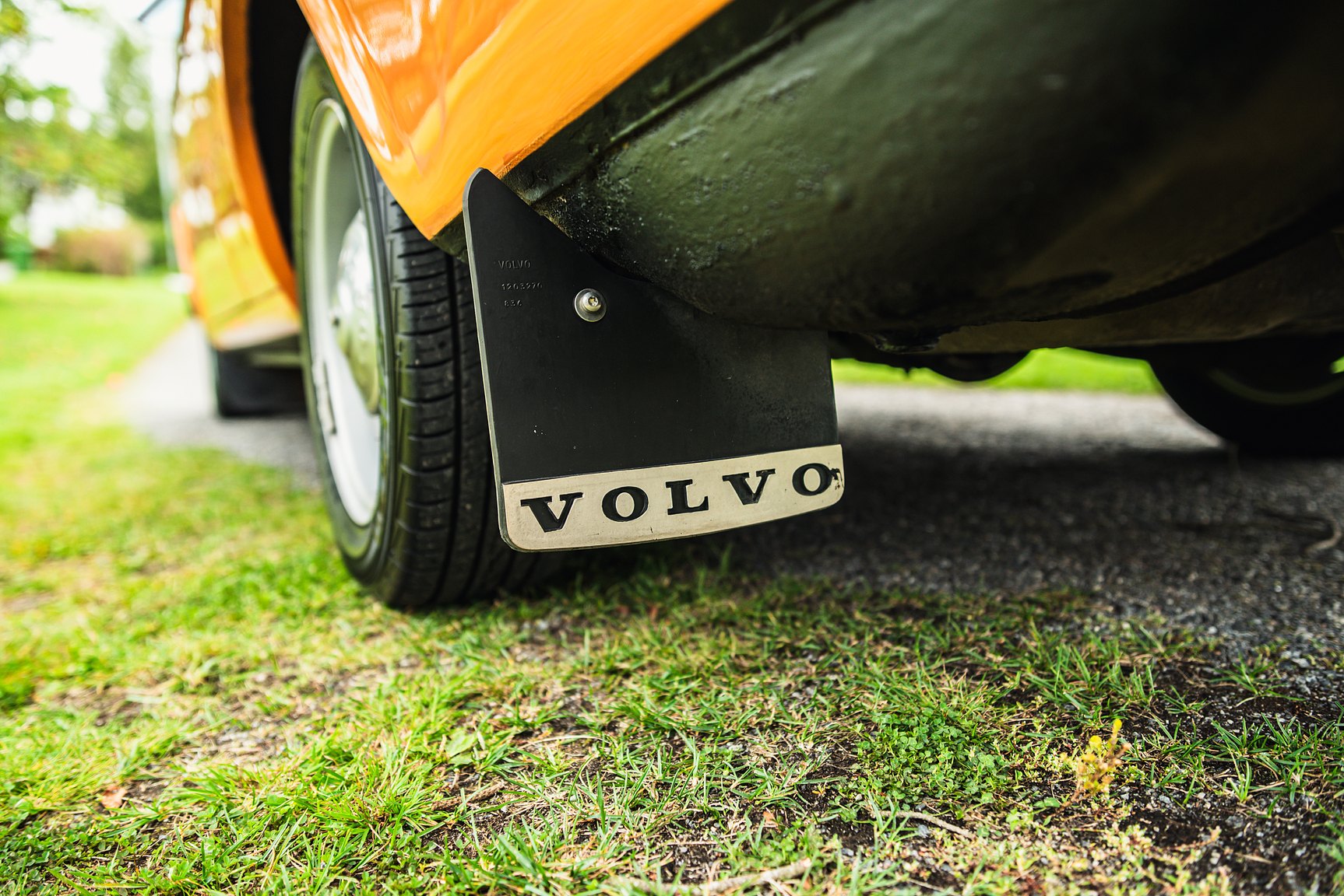 Exterior image of 1974 Volvo 142 2.0