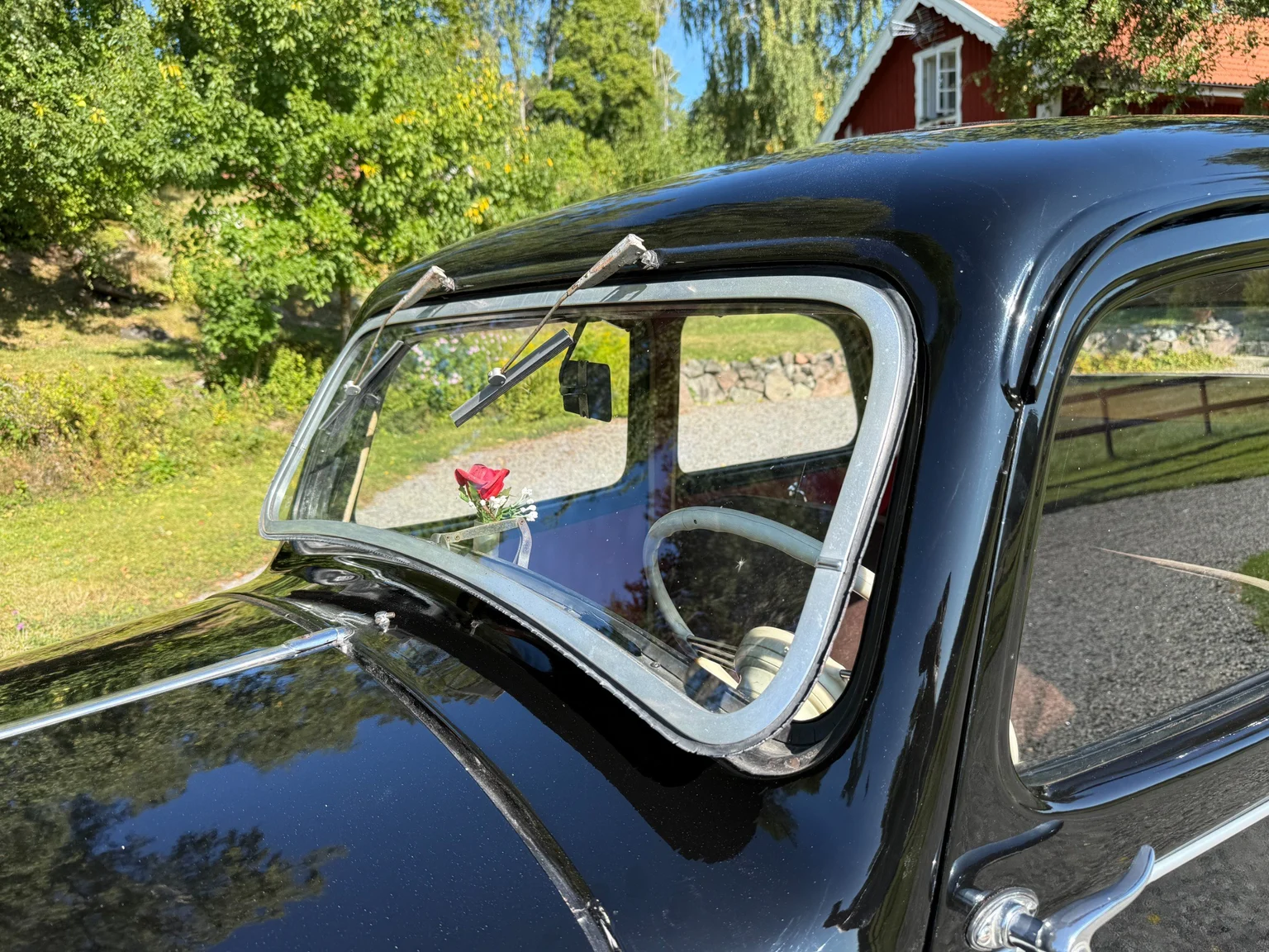 Exterior image of 1951 Citroën CV 11  Sedan  (20)