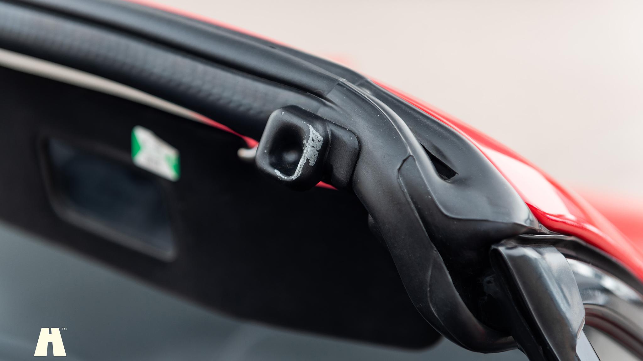 Exteriörbild på 1997 Mazda MX-5 (60)