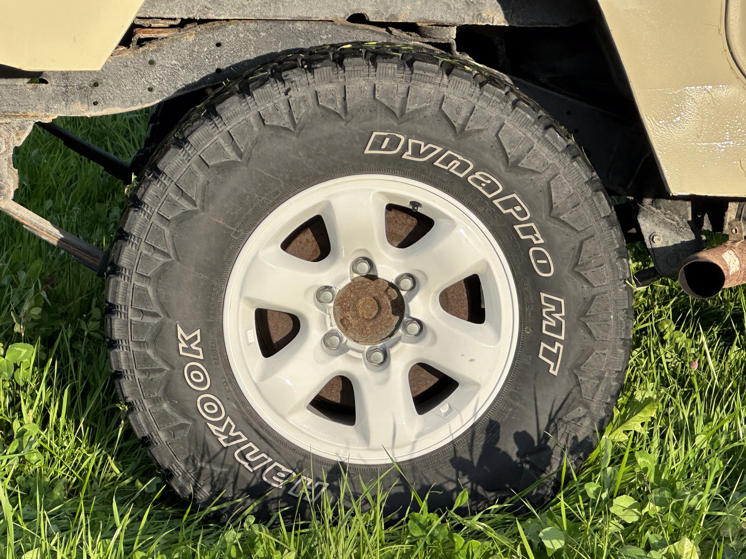 Exterior image of 1985 Toyota Land Cruiser BJ 42